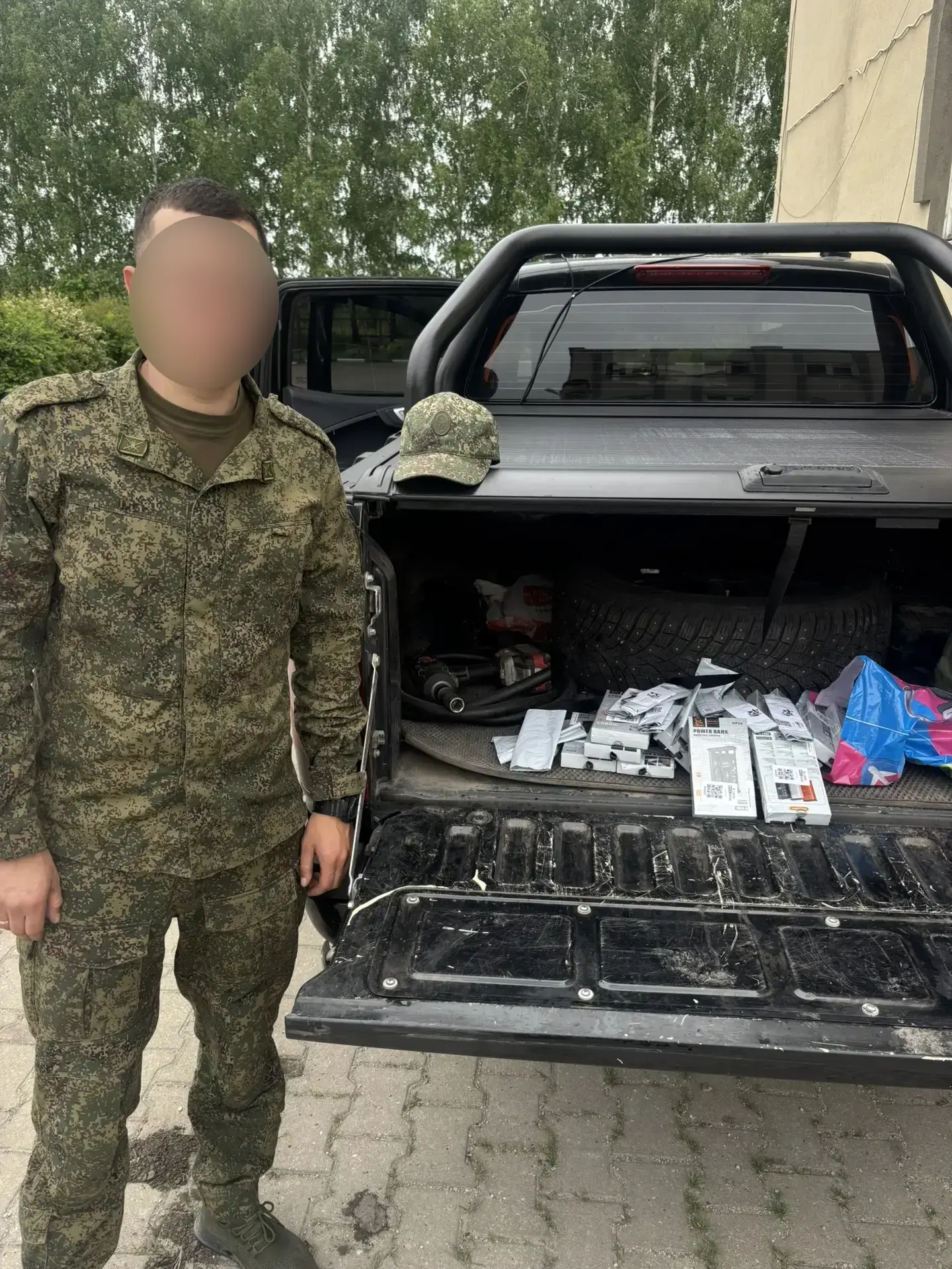 Сразу несколько посылок Управления доставлены на передовую.