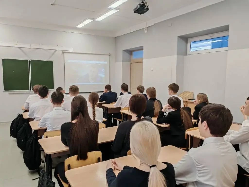 ✅ Сегодня в школе №6 прошло занятие «Разговоры о важном» на тему «Что значит работать в команде? Сил