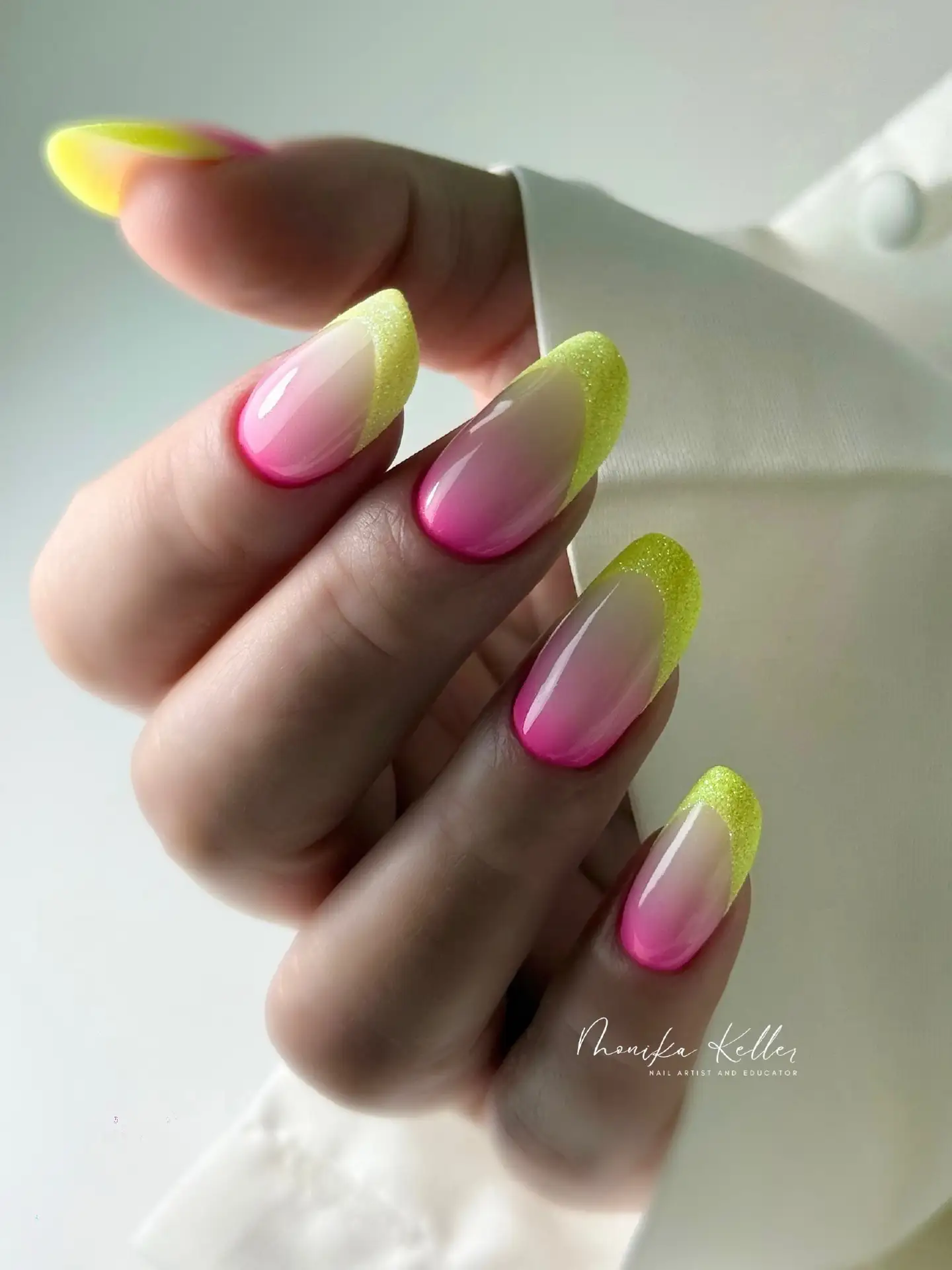 🌴🍋🍊

Мастер monika_keller__la_beaute

💅 Ногти