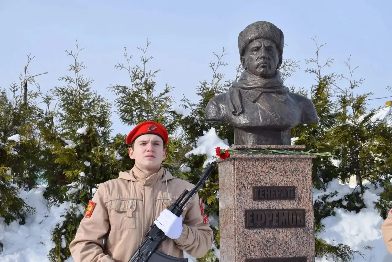 27 февраля - День рождения Героя России Михаила Григорьевича Ефремова, чье имя с гордостью носит Юна