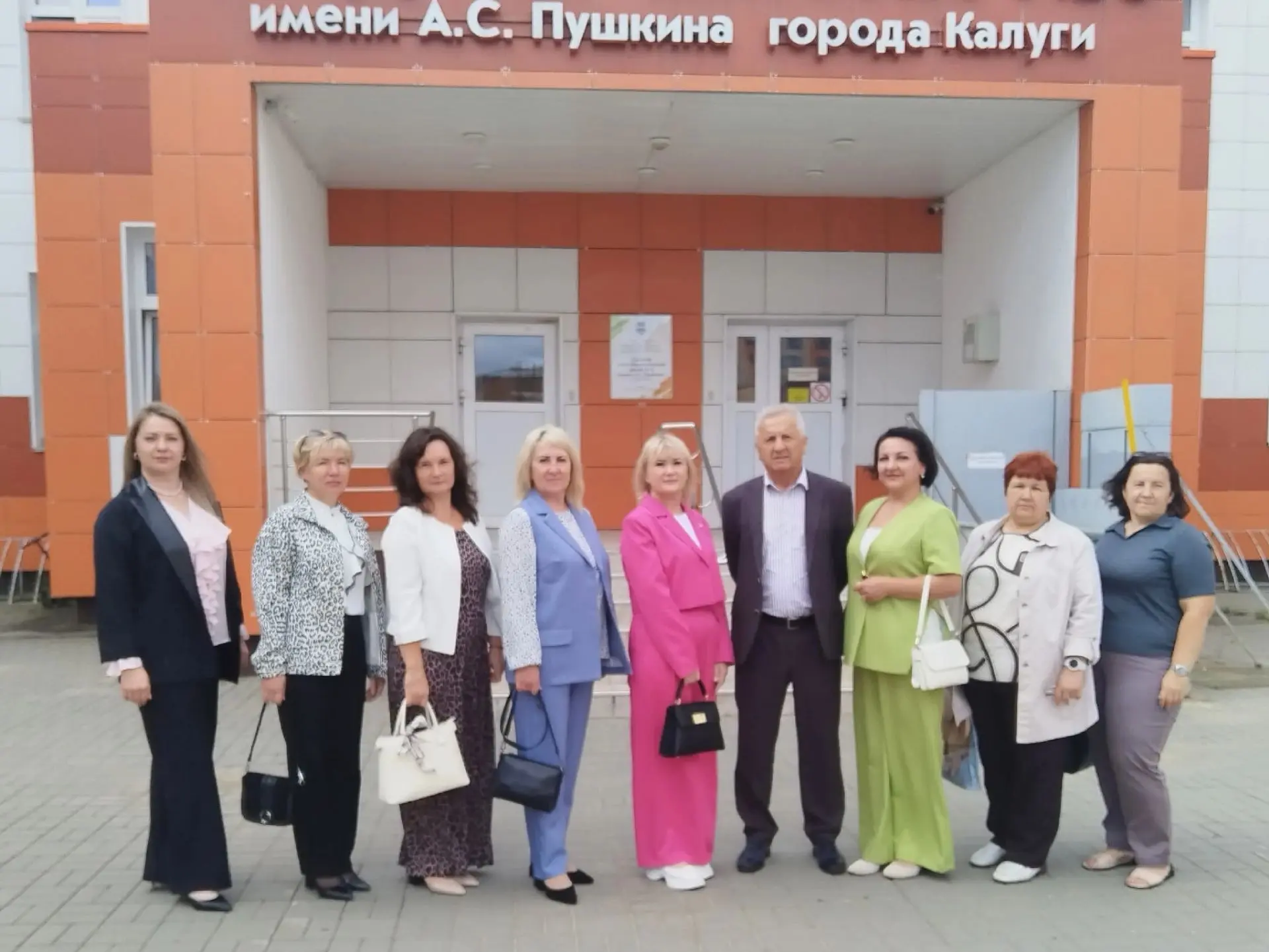 Сегодня, воспитатель нашего ДОУ Игнатова Н.Б. в составе группы педагогов Сухиничского м...