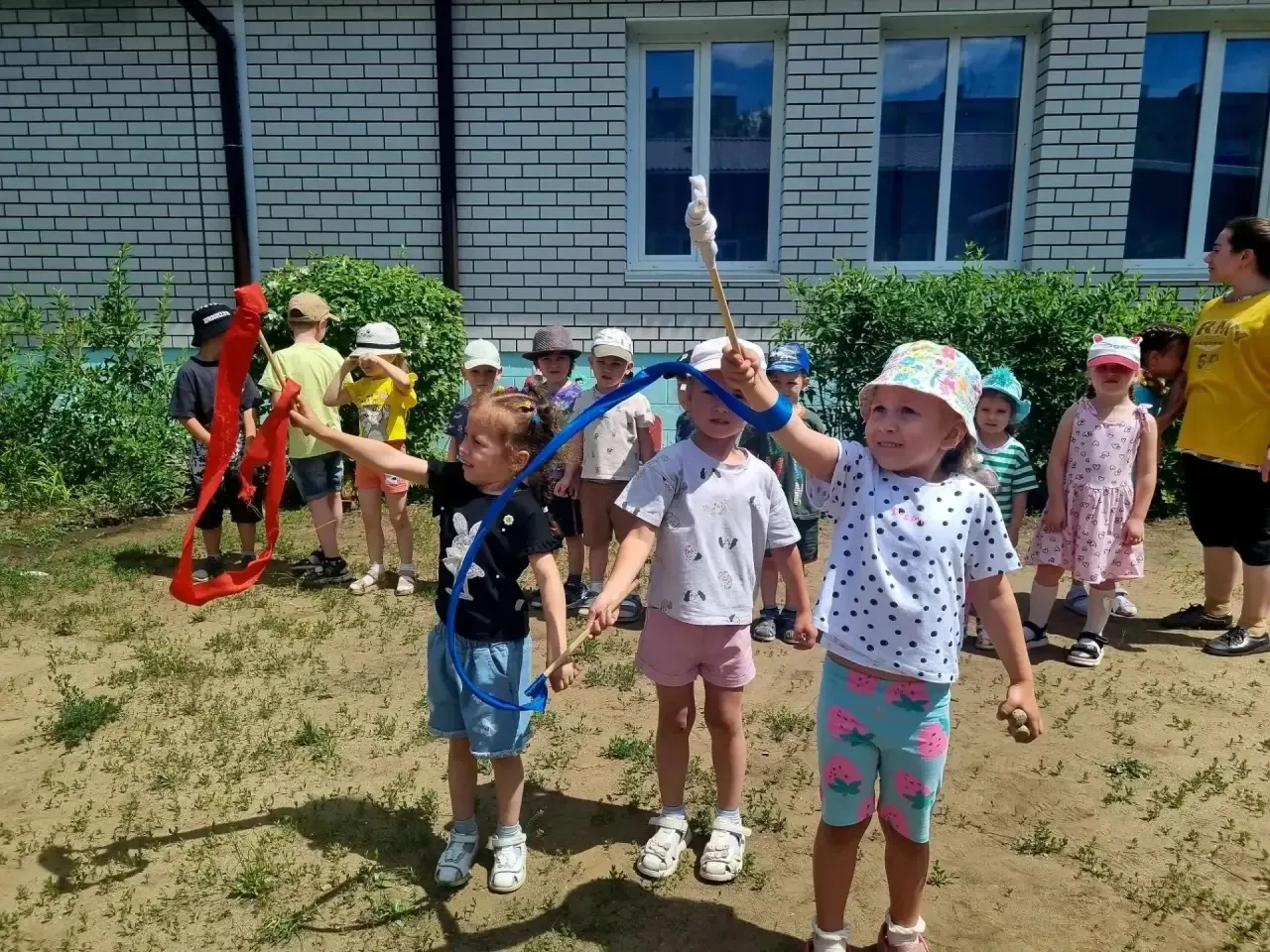 Лето — идеальное время, чтобы подружиться со спортом! ☀️

Солнце, тепло и свет заряжают энергией не 