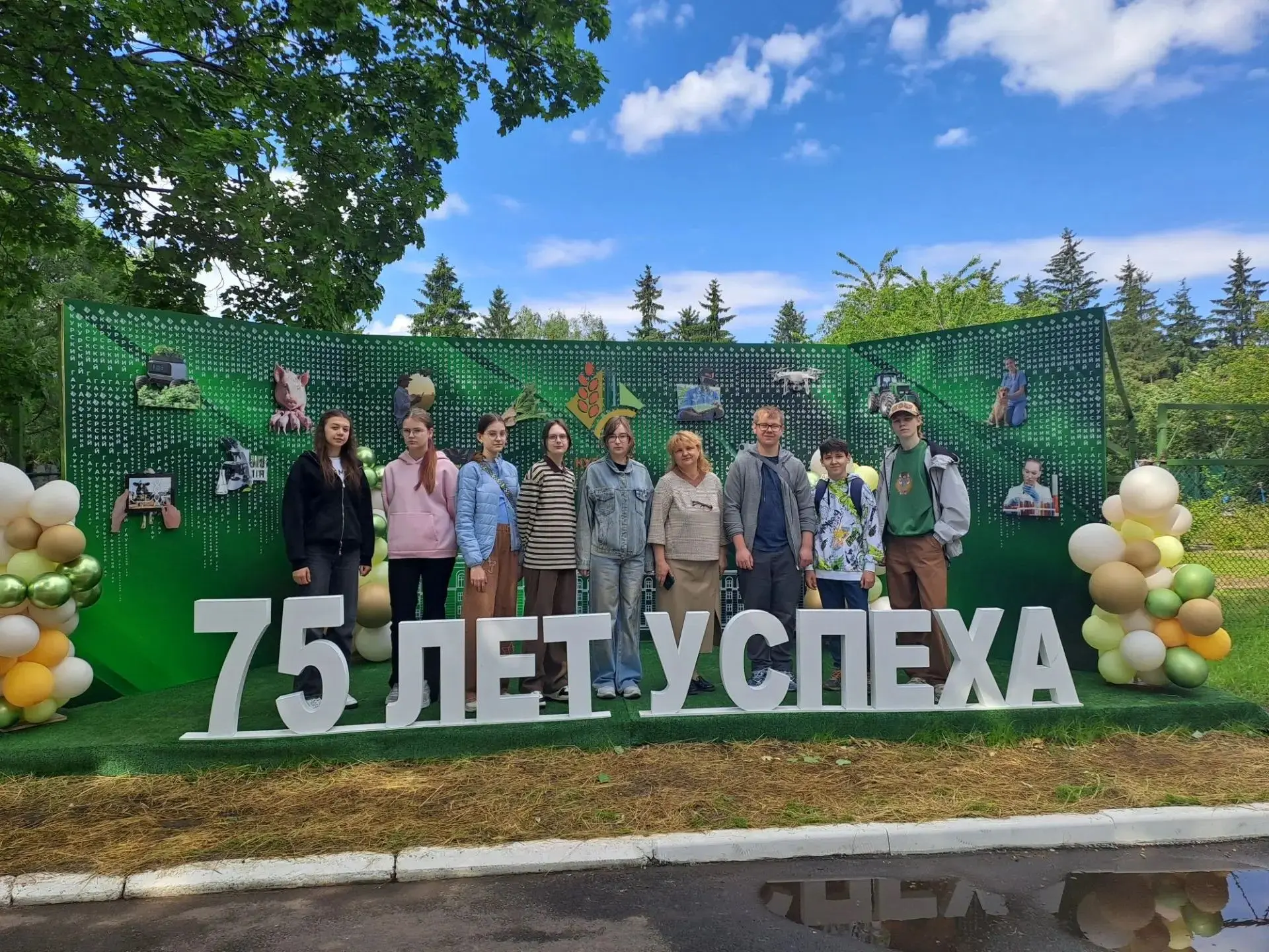 В течение двух недель учащиеся 10-го инженерно-технологического класса проходили профильную практику