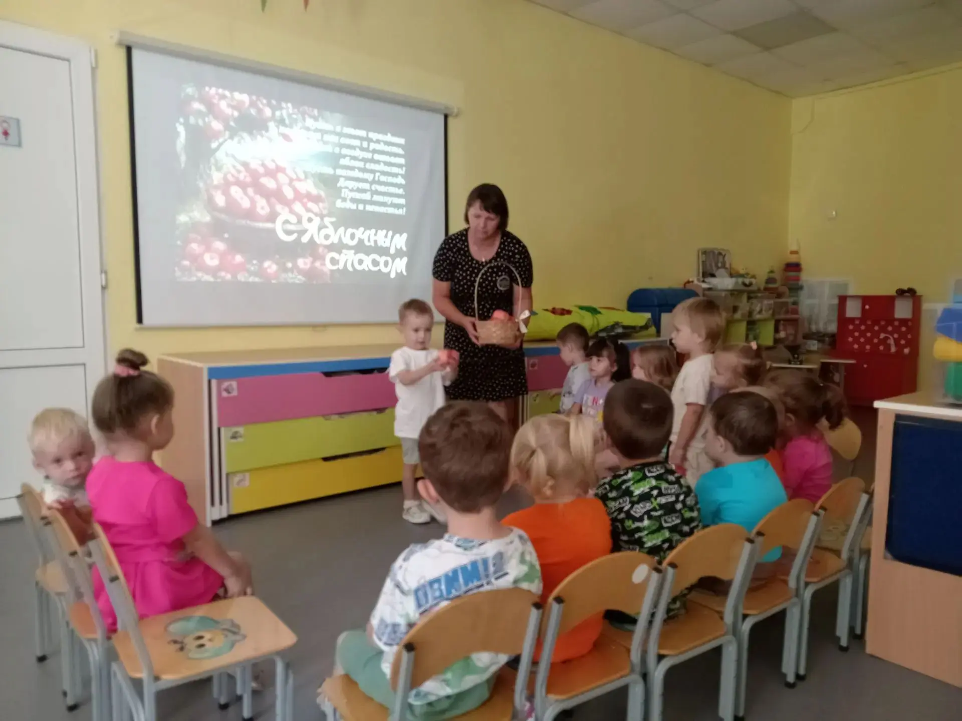 Яблочный спас в «Зайчатах» прошел по-особенному тепло! Этот день стал для наших малышей...