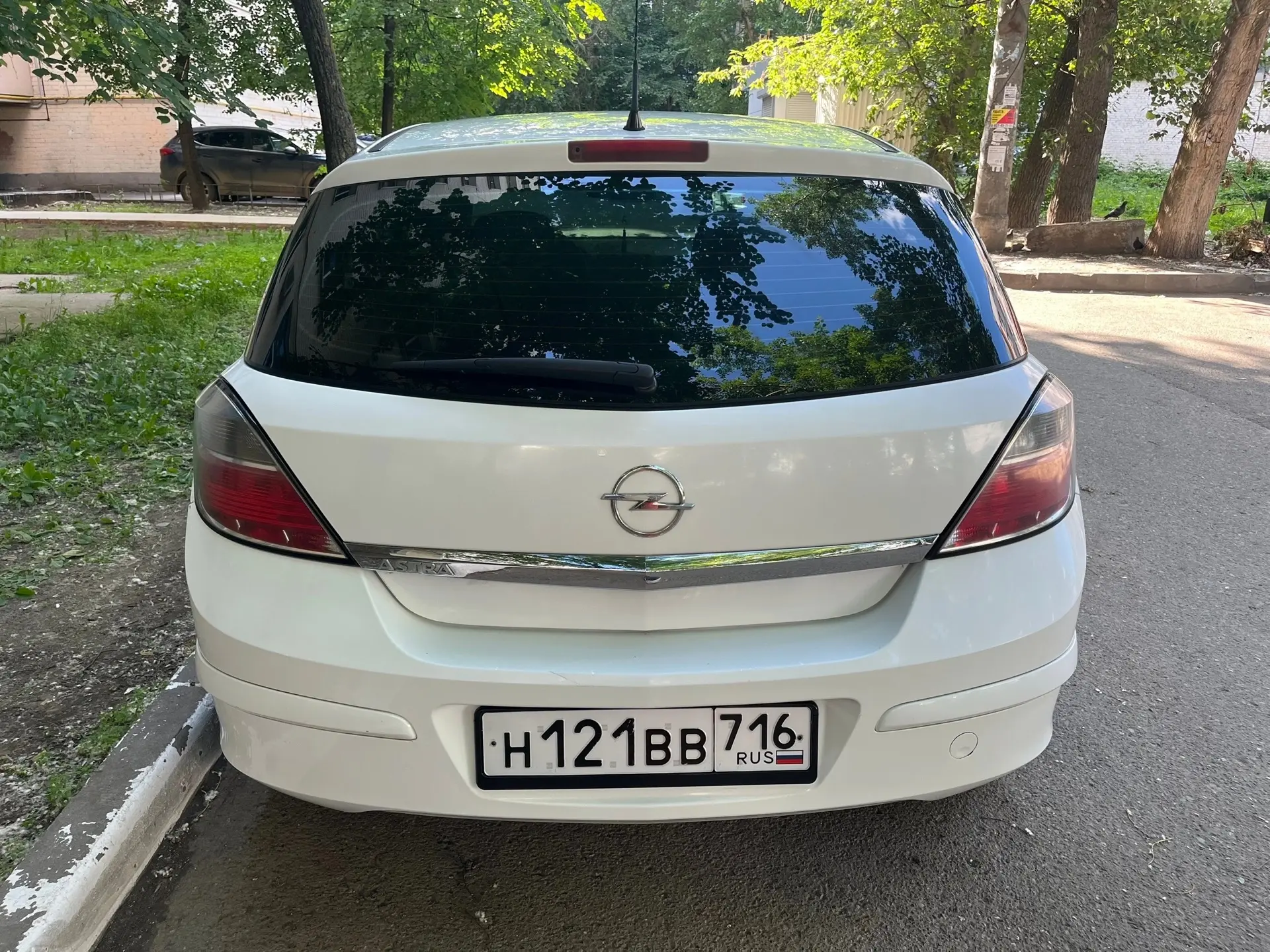 Продается автомобиль Опель Астра Н 2012 года , пробег 179 тысяч , 1.6 , 116 л.с.
Двигатель и коробка