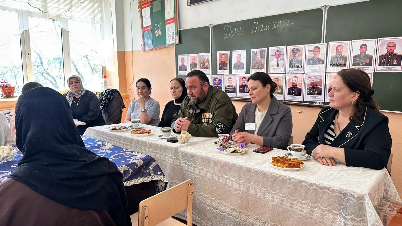 💬❕Есть встречи, которые меняют что-то внутри нас. Когда живая история входит в класс, ...