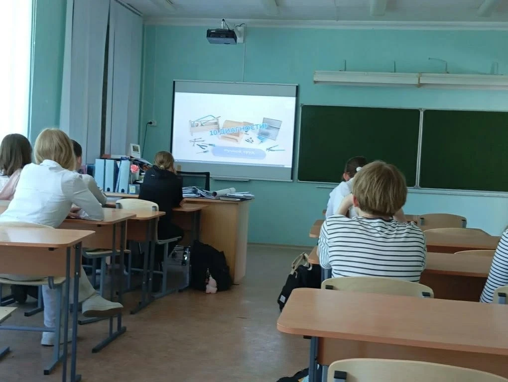 34 занятия, 21 отрасль, 10 диагностик и один важный вопрос: «Кто я?». В школах Заречного завершился 