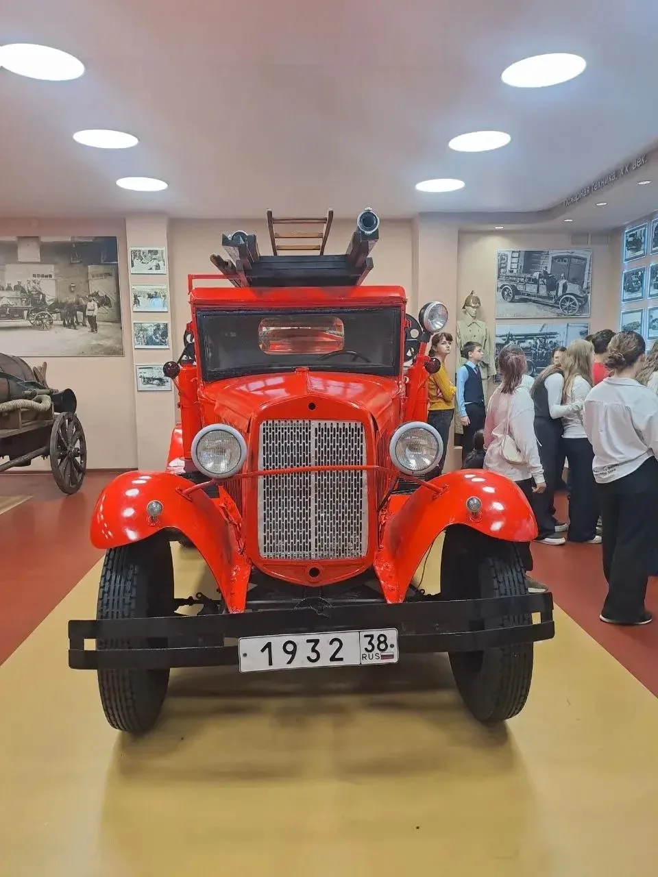 🚒🔥 В ГОСТЯХ У МЧС! 🔥🚒  12 мая 2026 года ученики 5В класса побывали на экскурсии в Музее Главного упр