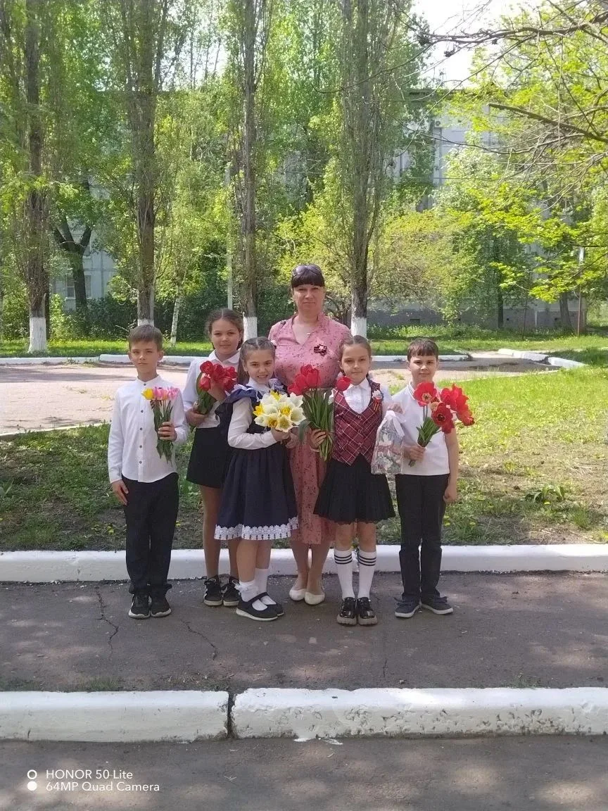 День Победы глазами детей: Как ученики 3А класса подарили радость ветерану. Ученики 3 "А" класса пос