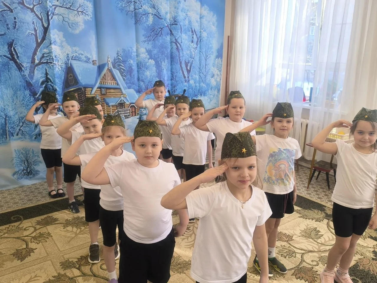 Дорогие папы, дедушки, братья и все наши замечательные мужчины!