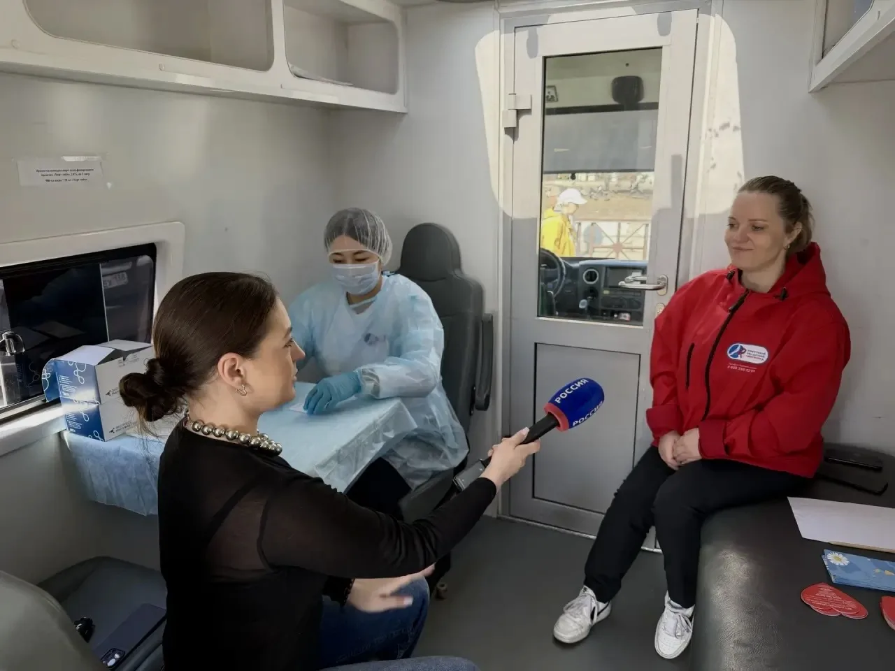 🎉С Днем социального работника!

В Центре СПИД работают специалисты, без которых невозможно представ