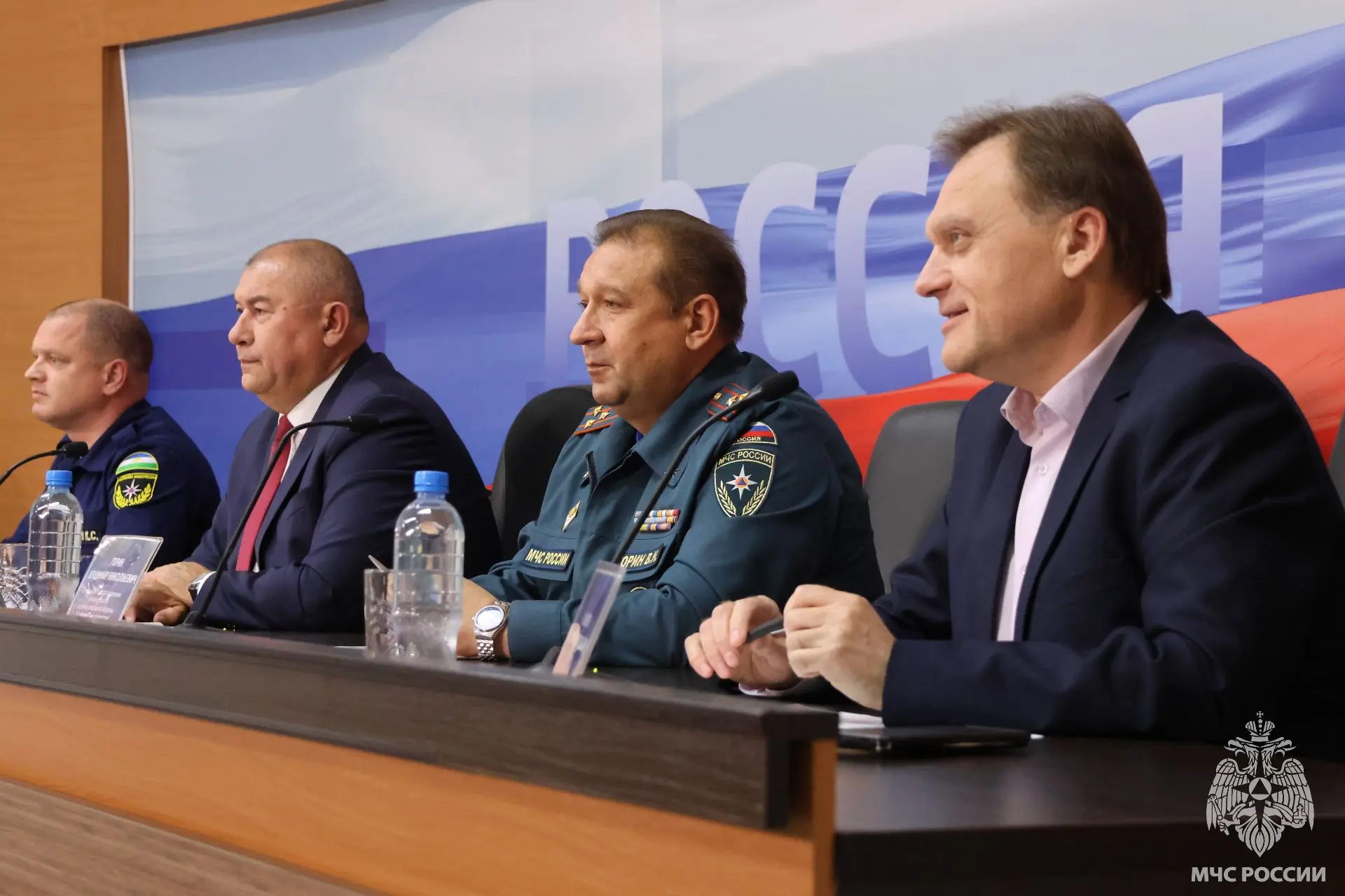 Безопасность начинается с нас с вами: глава МЧС Башкортостана Владимир Горин ответил на...