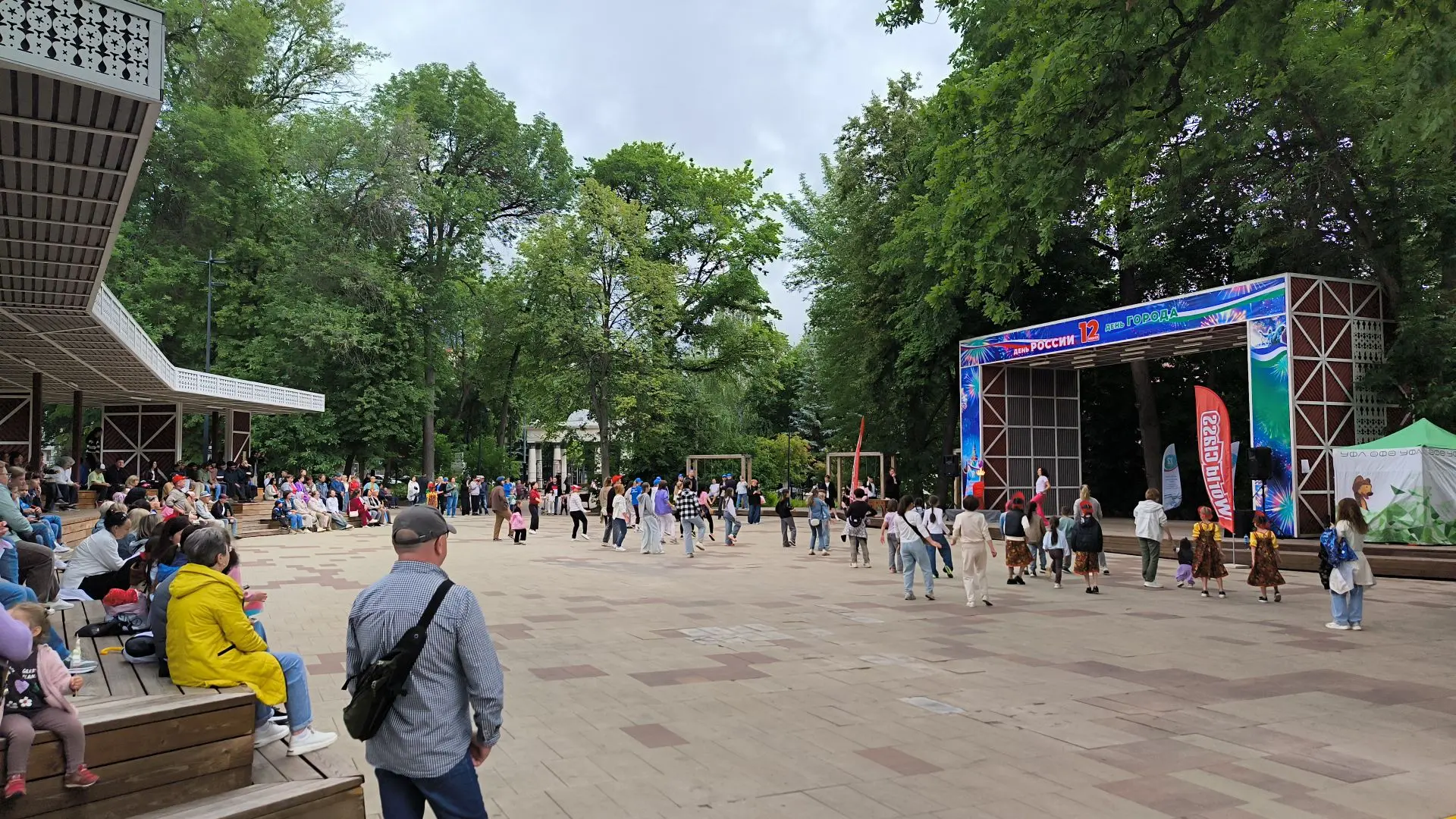 Немного праздничной атмосферы из парка имени С. Т. Аксакова👋 

Сегодня здесь работают инфотраки Муз