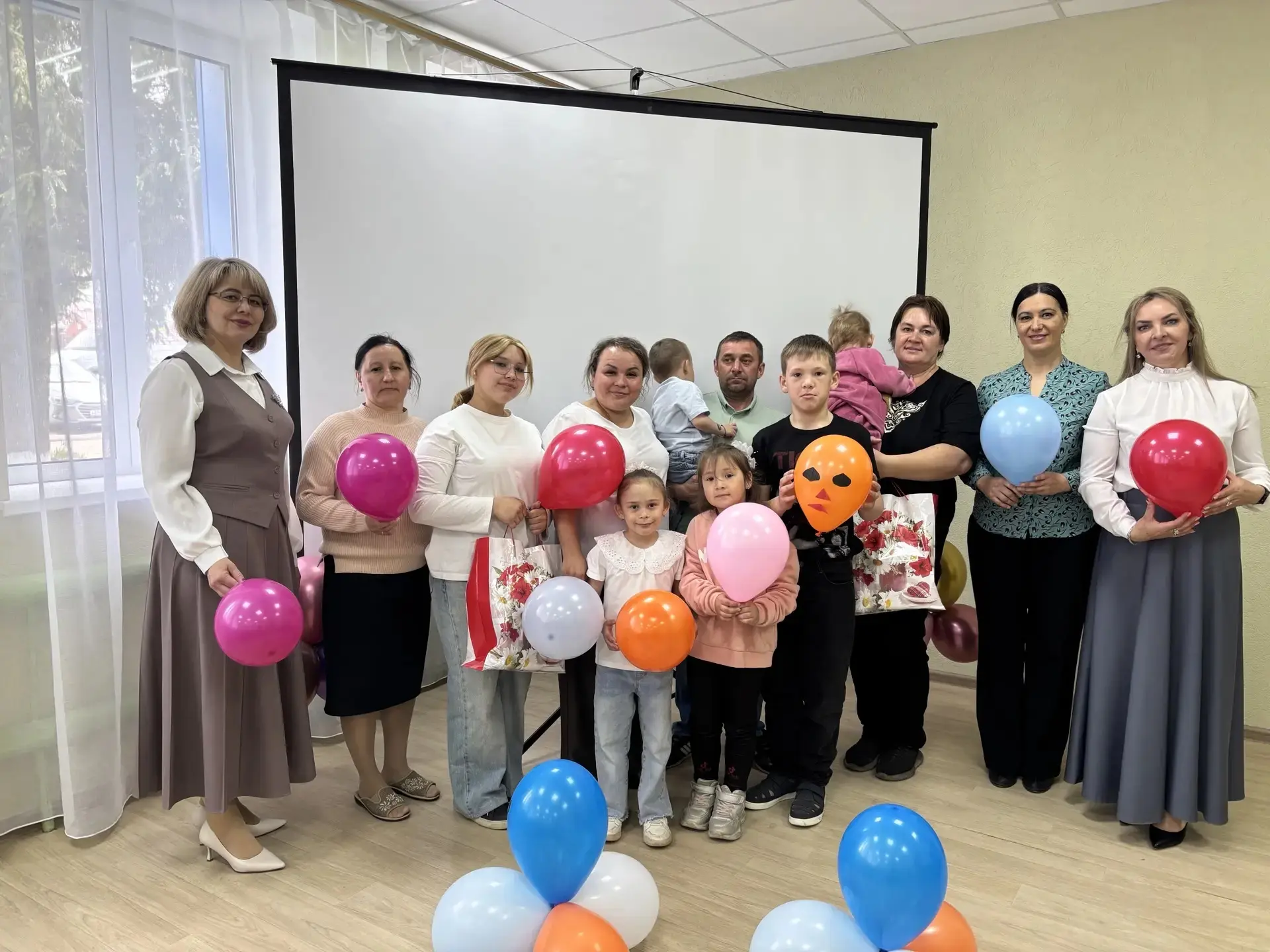 Сегодня, 15 мая, в Международный день семьи, в Центре социального обслуживания населени...