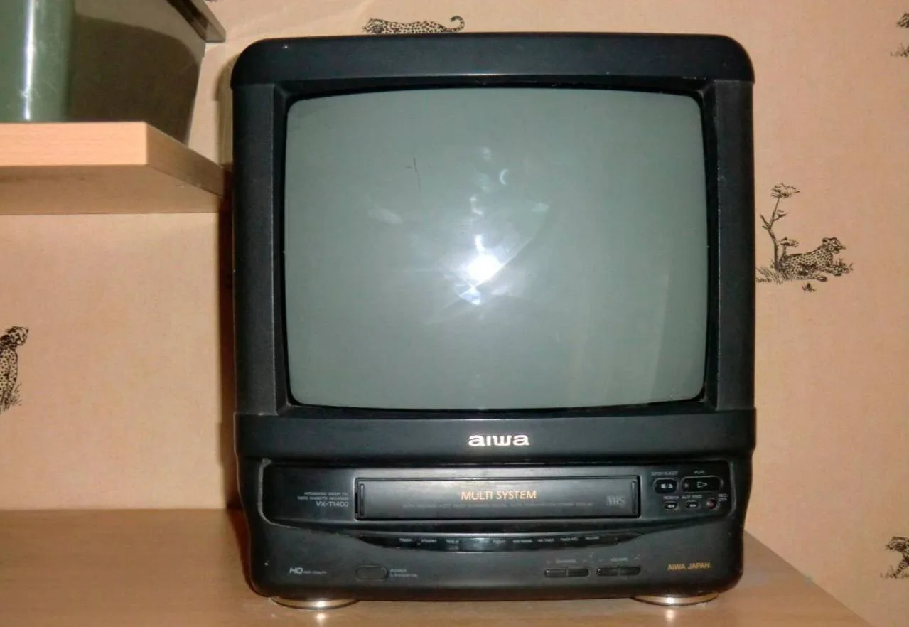Это была мечта: и телевизор, и видик в одном!📺