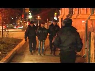 В Хабаровске прошёл ночной рейд по Центральному району. Причиной стали жалобы жителей на подростков,