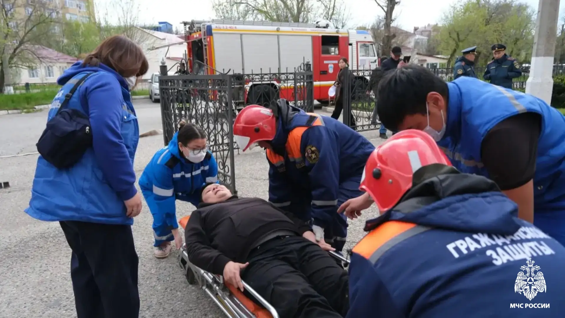 🚒 Элисте провели пожарно-тактические учения в здании министерства финансов  🔹Согласно замыслу, в рез