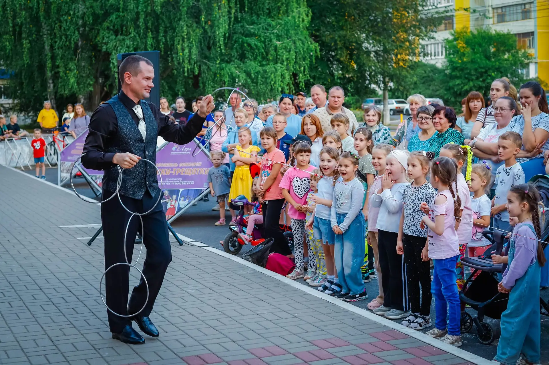Вчера в городском культурном центре «Лира» было по-особенному шумно и весело — мы отмет...