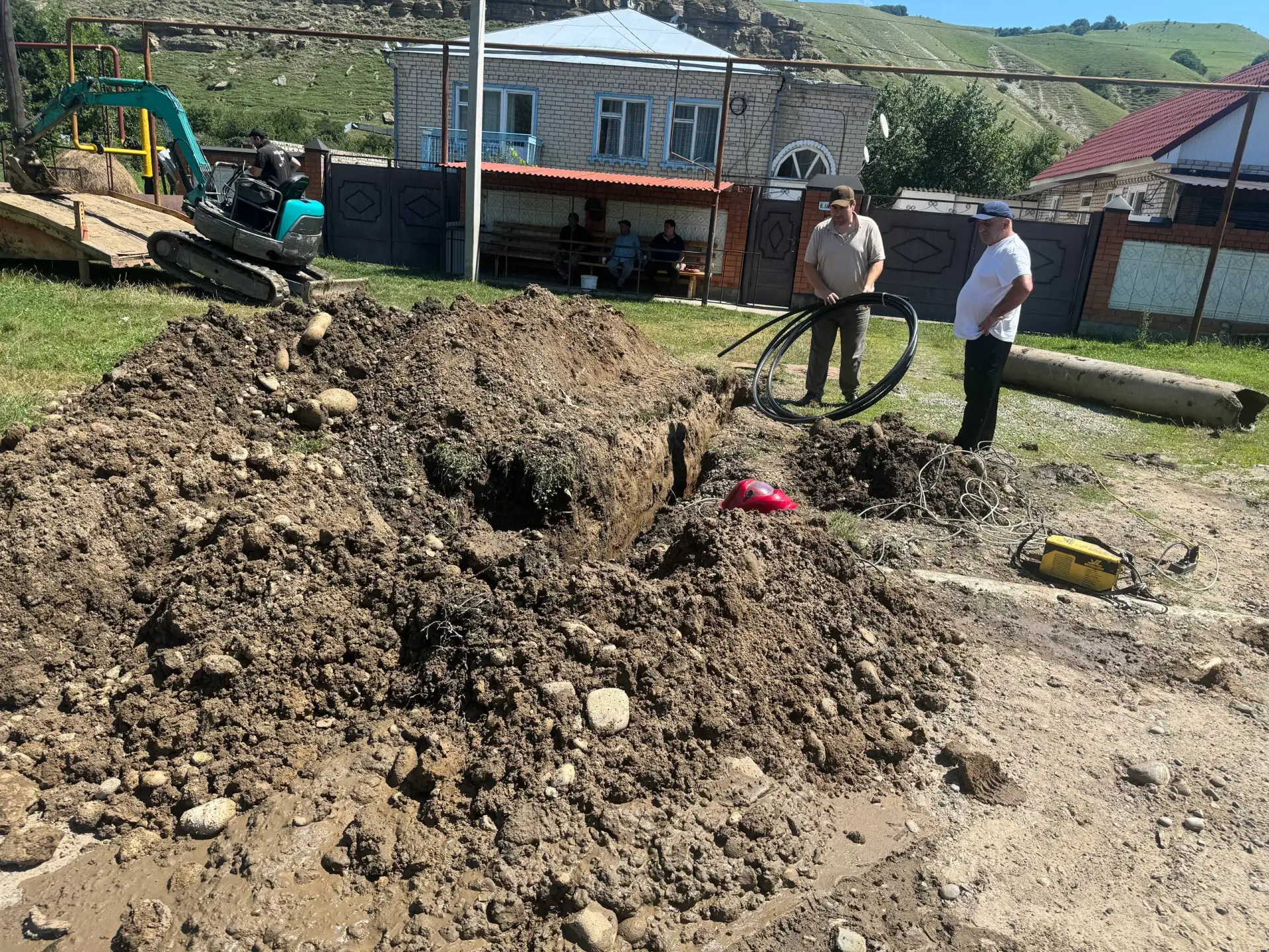 🇷🇺Глава администрации Ново-Карачаевского городского поселения Магомедов А.А. совместн...
