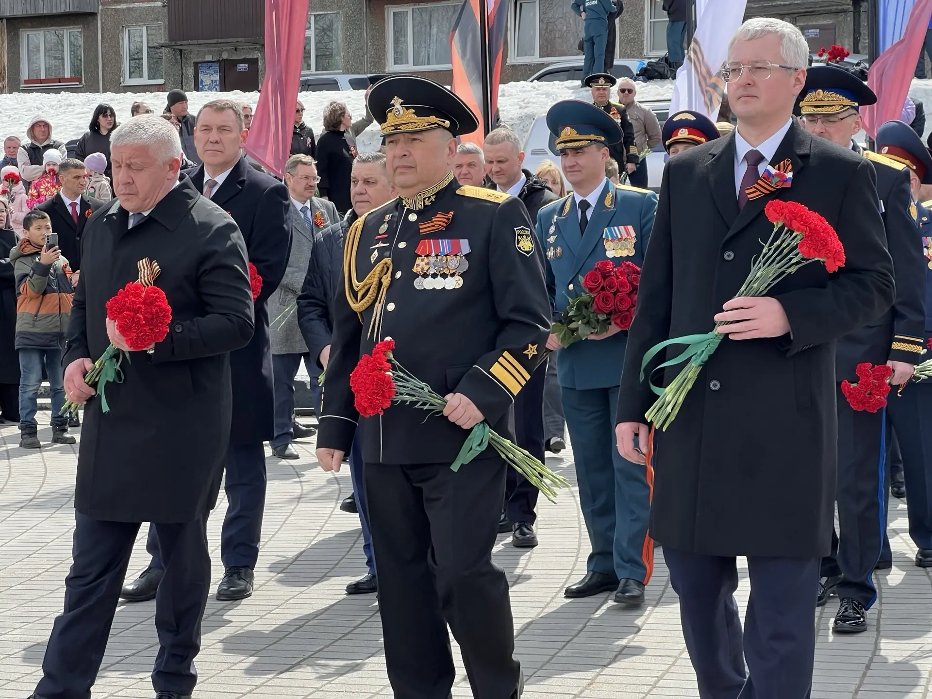 Накануне Дня Победы почтили память тех, кто ценой своей жизни подарил нам свободу и право на будущее