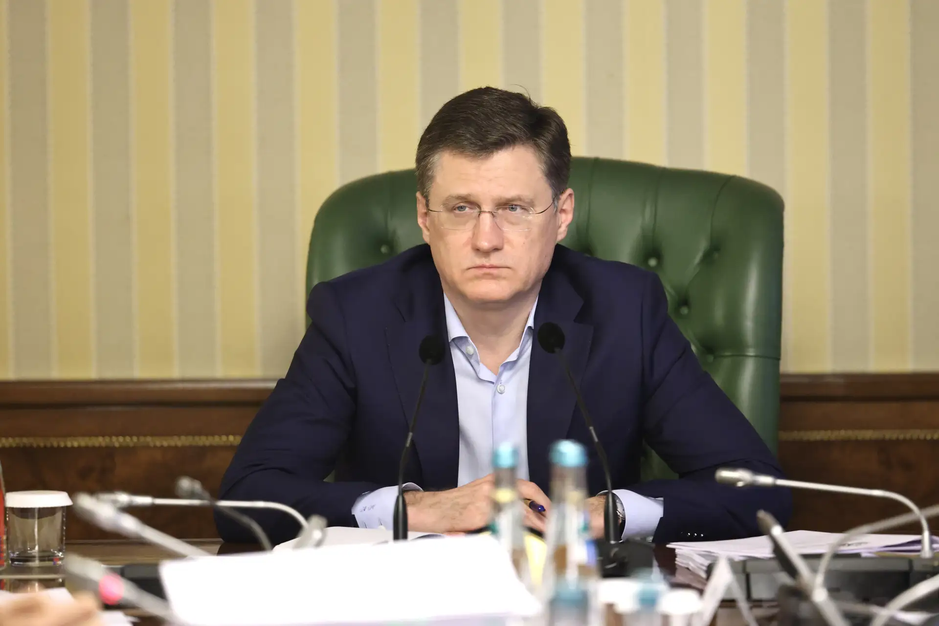 Александр Новак провел совещание по подготовке объектов энергетики к осенне-зимнему сезону