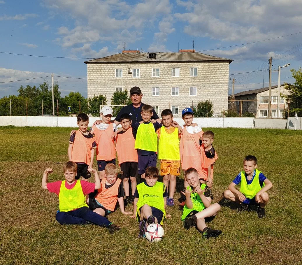 🥅⚽1 июня в СШ "Евпатий Коловрат" состоялась товарищеская игра по футболу "Звёздный мяч", посвящённа