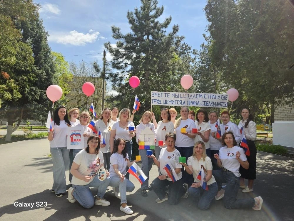 Дорогие коллеги!
От всей души хочу выразить вам искреннюю благодарность за ваш неоценимый труд и пре