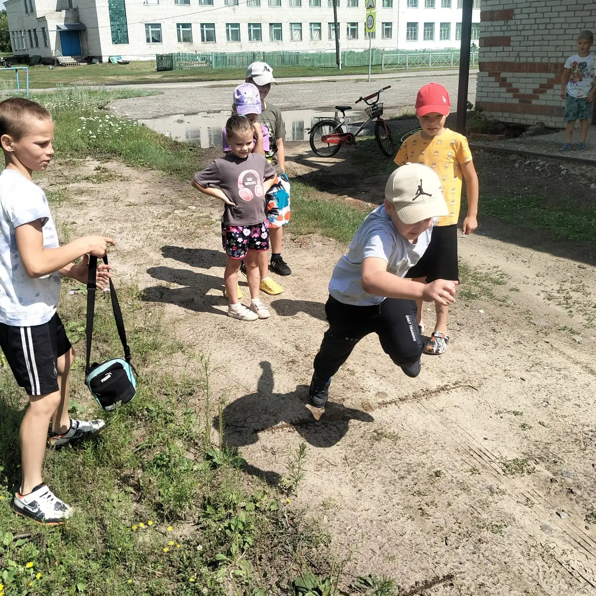 16 июля в с. Кондинском под руководством  Коркина П.З., тренера - преподавателя Шатровской ДЮСШ, сов
