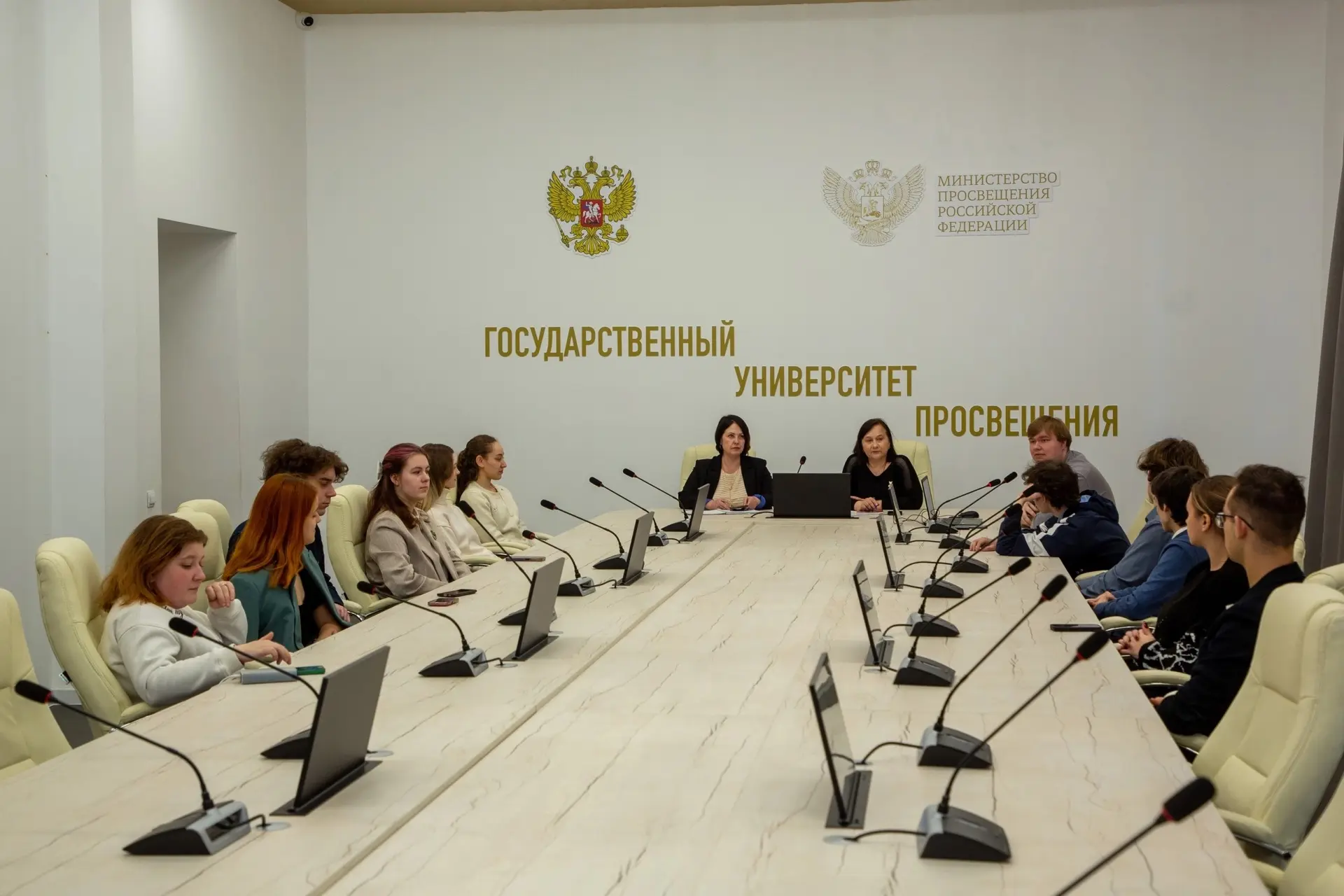 🌍 Друзья, всем добрый день!