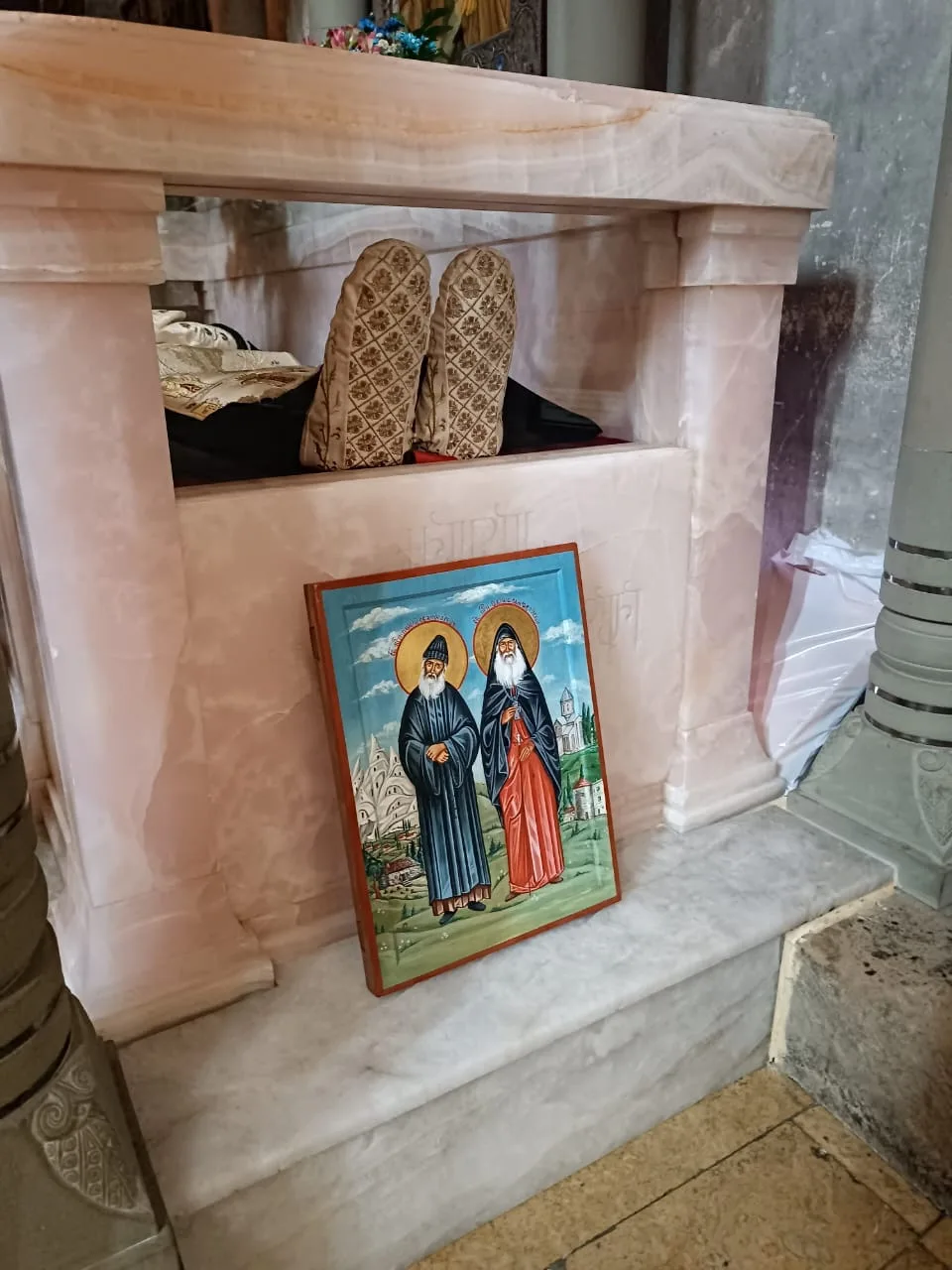 Когда увидишь ближнего в беде, помоги, утешь, помолись о нем от всего сердца – и Господ...