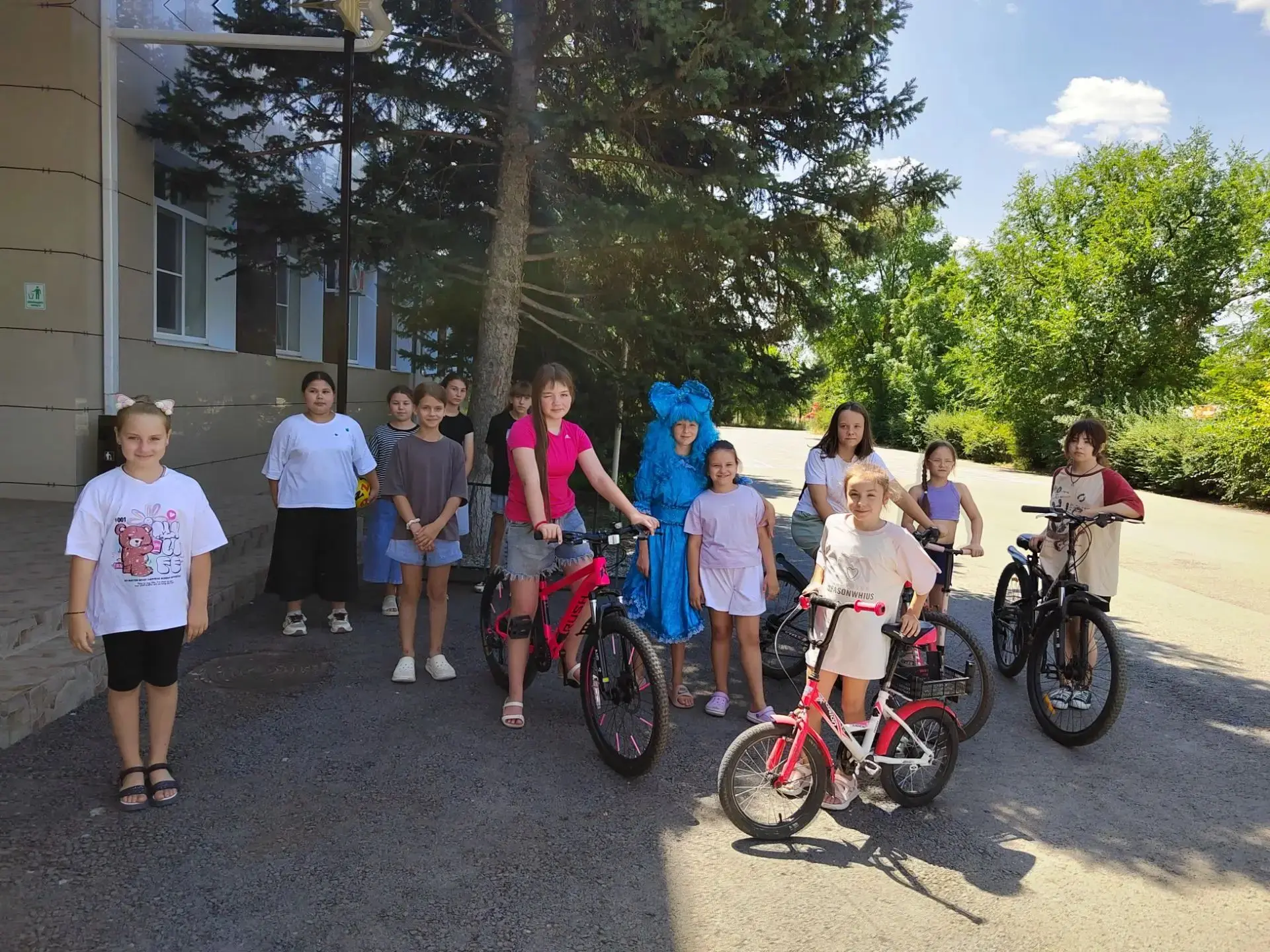 🎈 Безопасное лето начинается с веселья!

🚲22 июля для воспитанников нашей летней площадки прошёл н