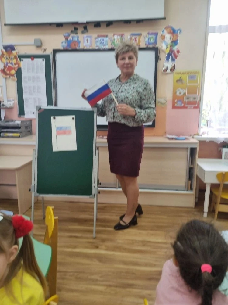 В преддверии праздника Дня России прошло занятие по художественно- эстетическому развит...