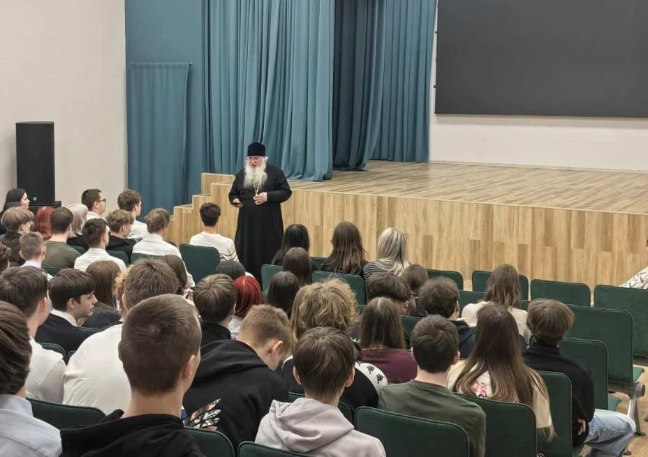 ✨ НЕДЕЛЯ ПРАВОСЛАВНОЙ КУЛЬТУРЫ✨  Сегодня учащиеся встретились со священнослужителем, который выступи