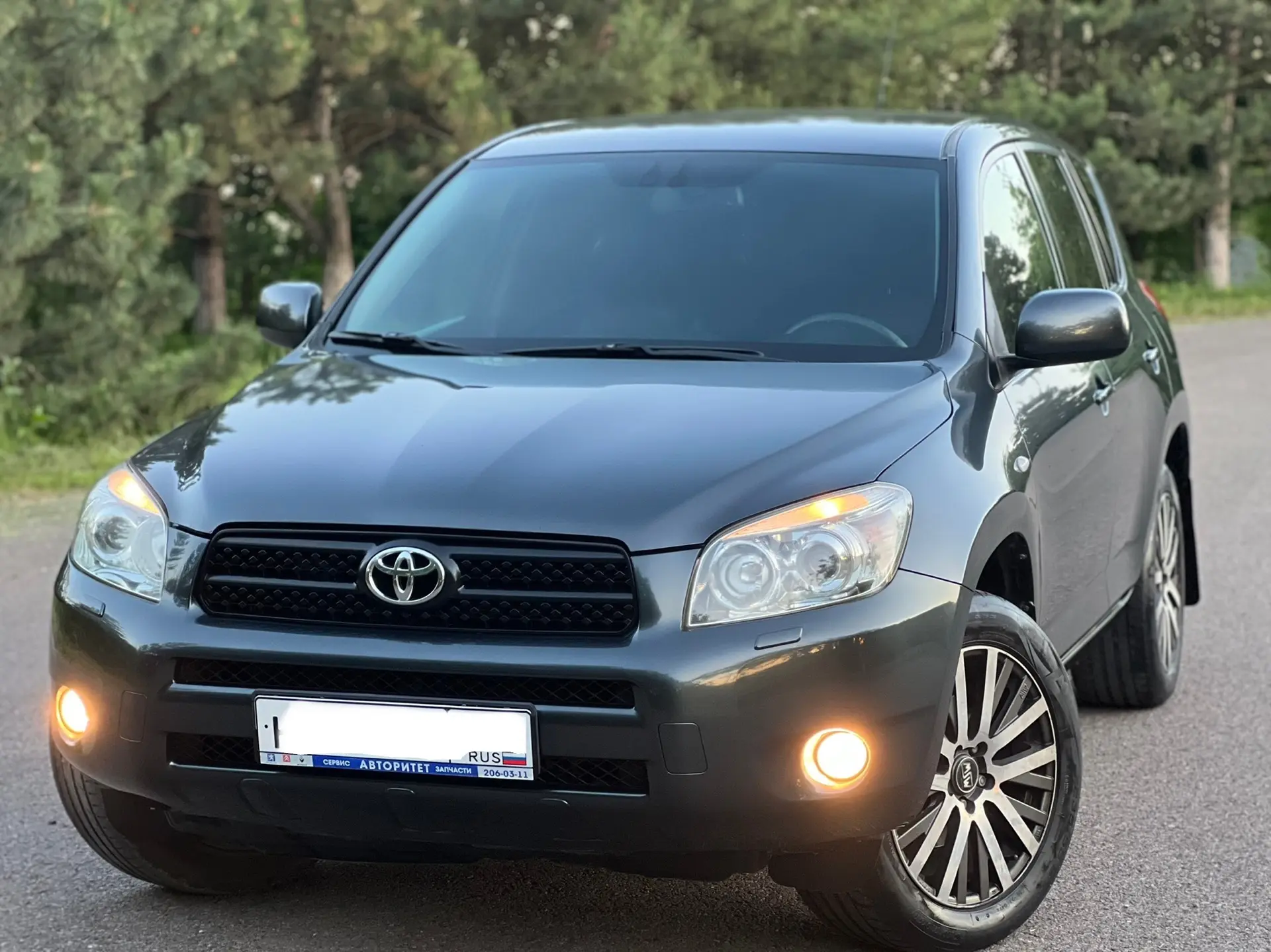 Продам Идеальный Кроссовер 
Toyota RAV4-Тойота РАВ4 
Состояние автомобиля Очень Хорошее! 
2.0л. Бенз
