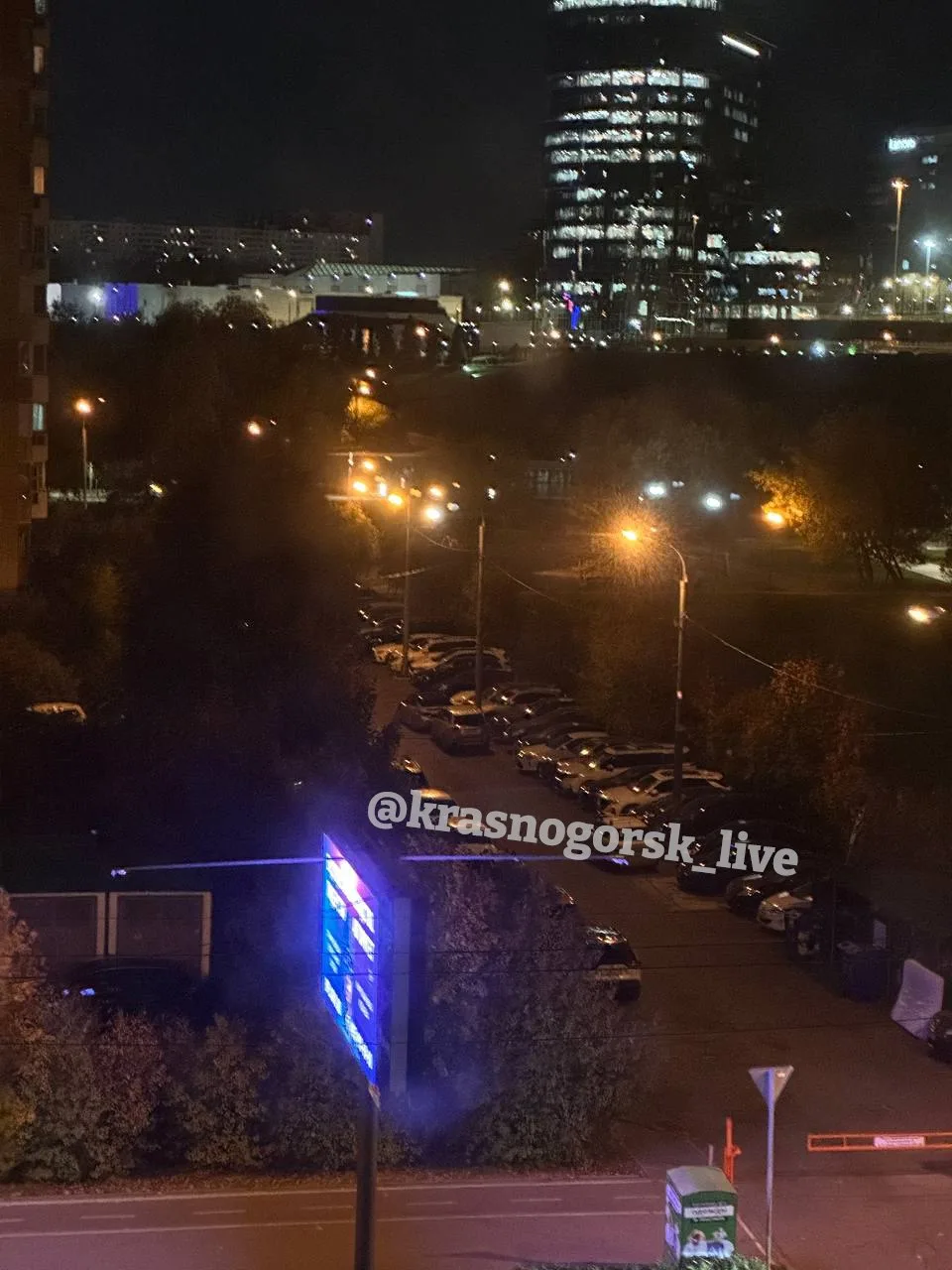 🫩 В Павшинской пойме на Красногорском бульваре напротив домов № 19 и 26 поставили свет...