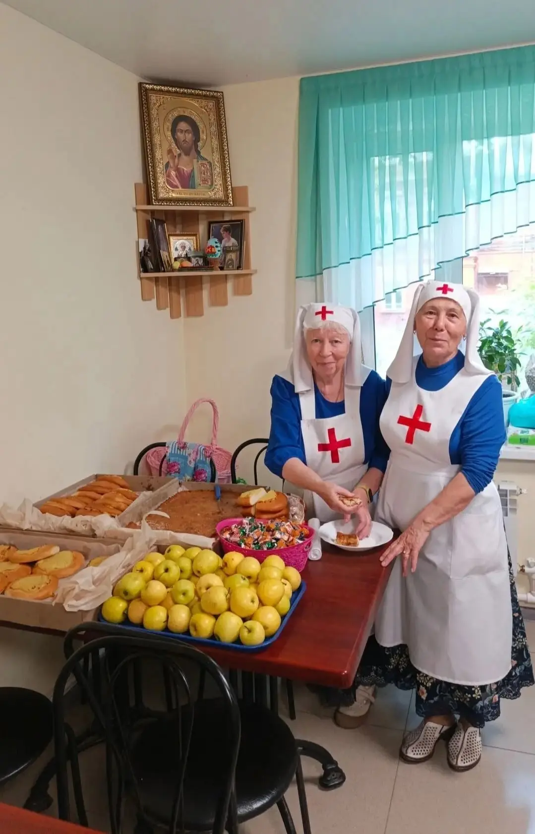 ❤️Любовь и доброта любое зло побеждают

📄️Ближнего надо еще более любить, когда он согрешает, ибо т
