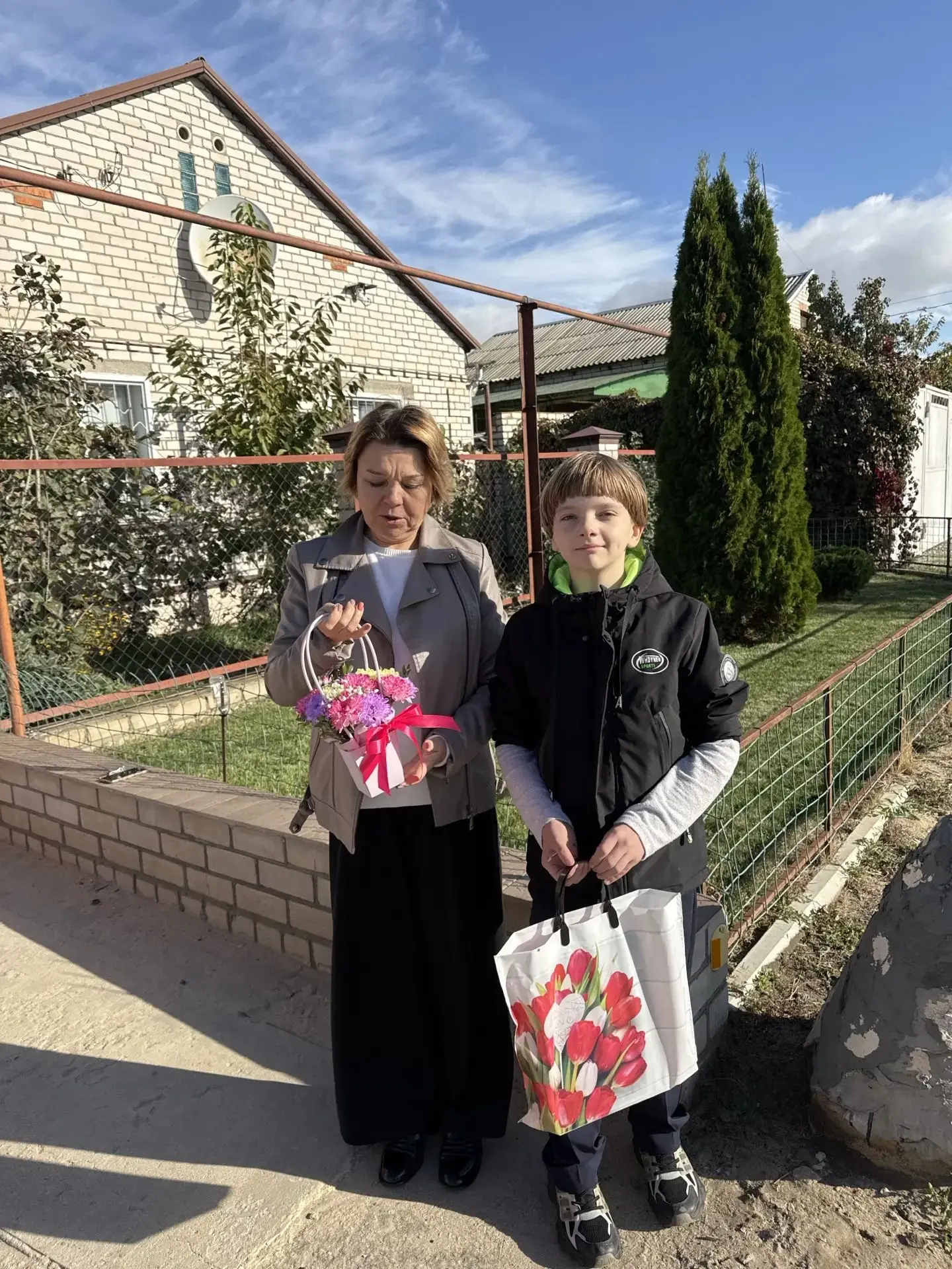 День учителя, который ежегодно отмечается 5 октября, — это особенный праздник. В этот д...