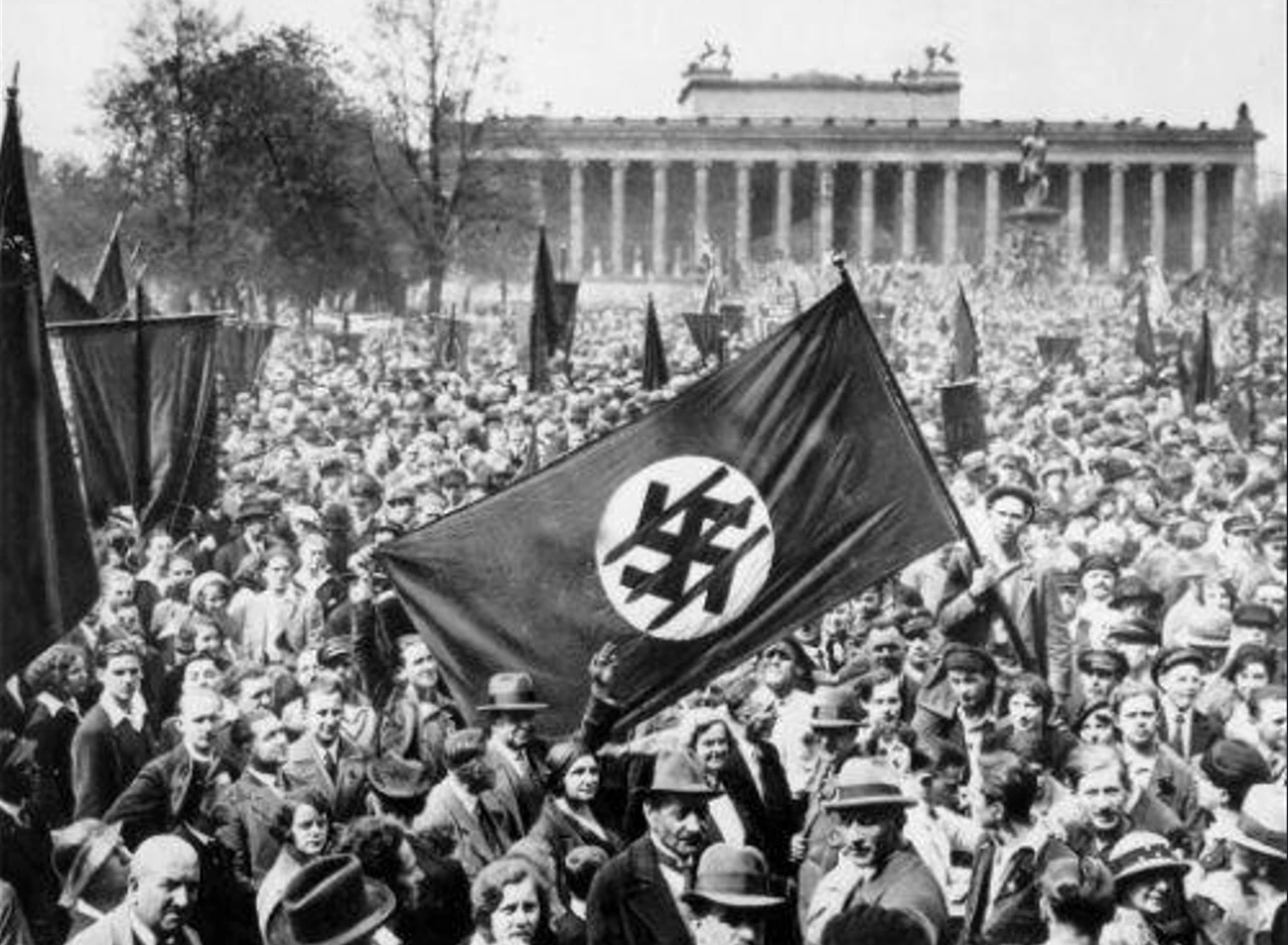 АНТИНАЦИСТСКИА ДЕМОНСТРАЦИЯ В БЕРЛИНЕ, 1932 ГОД.