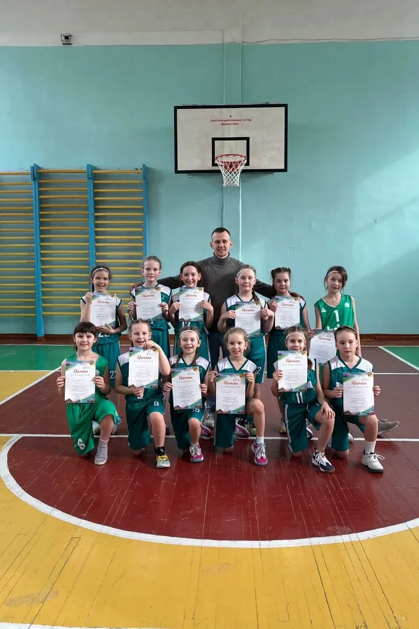📣 📣 📣 Ура! Ура! Ура!  Команда девочек 2 класса заняла 1 место на Первенстве Ленинского округа по мин