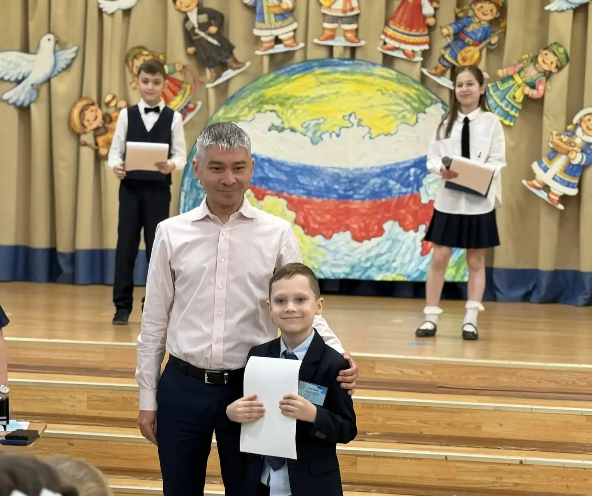 🎉 Межрайонная конференция «Взгляд в будущее» в школе «Бескудниково» 🌟     🎯 Цель конференции — подде