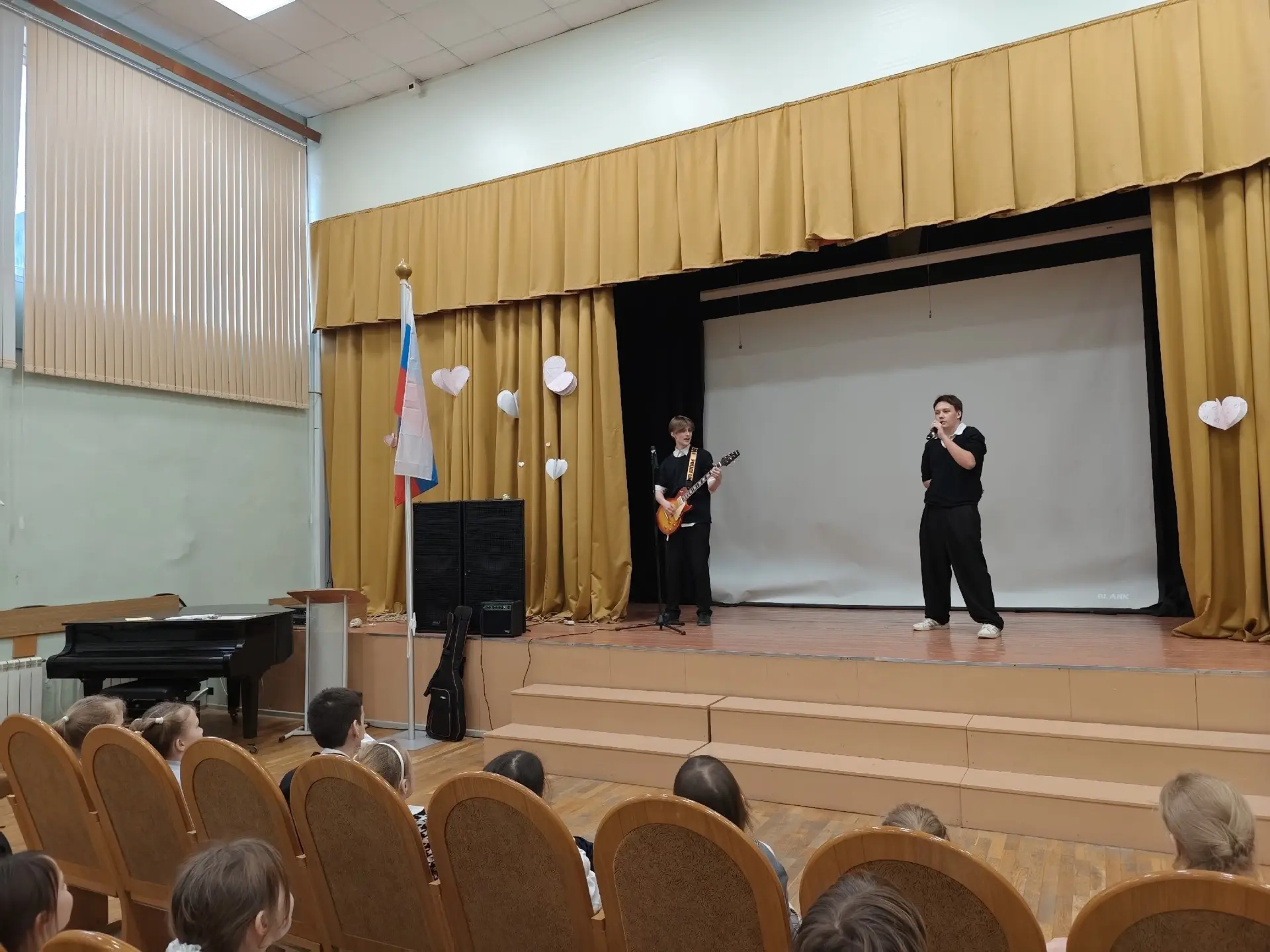 🎭✨Театральный урок для первоклассников!   26 марта обучающиеся 1 «Б» класса побывали на увлекательно