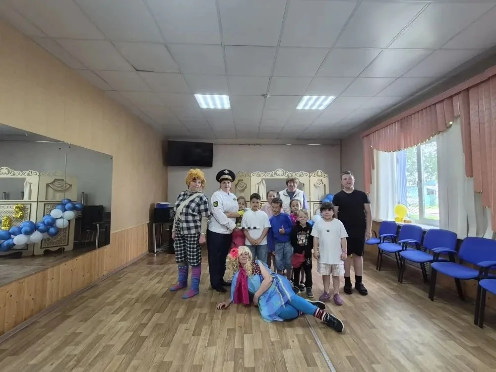 🚦 Дорожная азбука на ура!

Сегодня в СДК прошло познавательное мероприятие «Правила дорожного движе