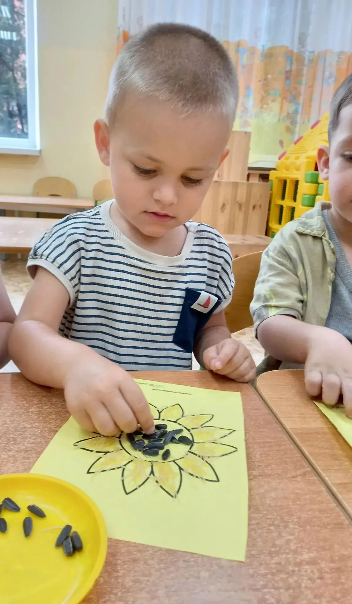 7 июля — День макарон🌻
Мы решили объединить его с темой лета и провели увлекательное сенсорное заня