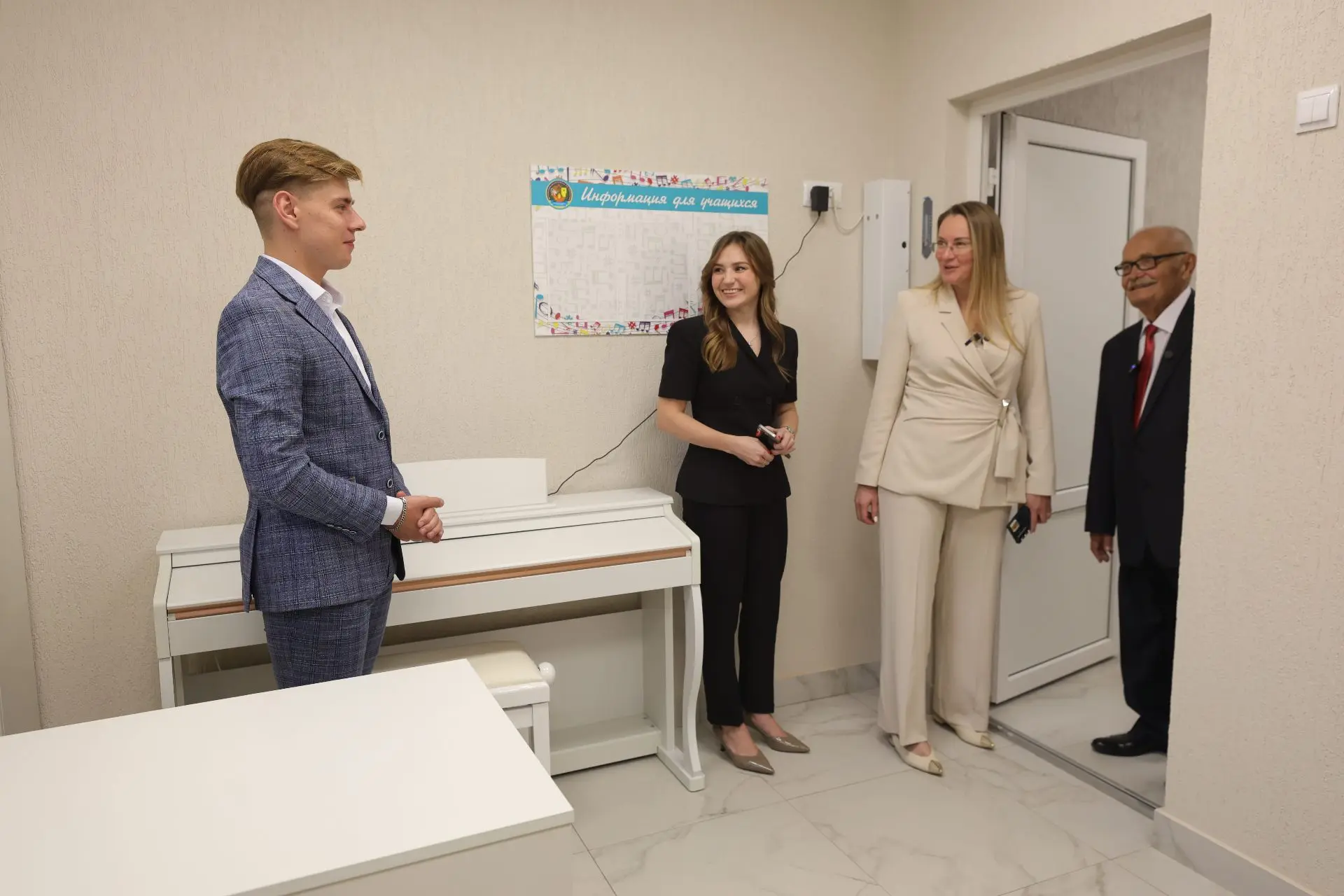 🎨 В День знаний в Краснодаре открыли новую площадку Детской школы искусств № 5 им. В. ...