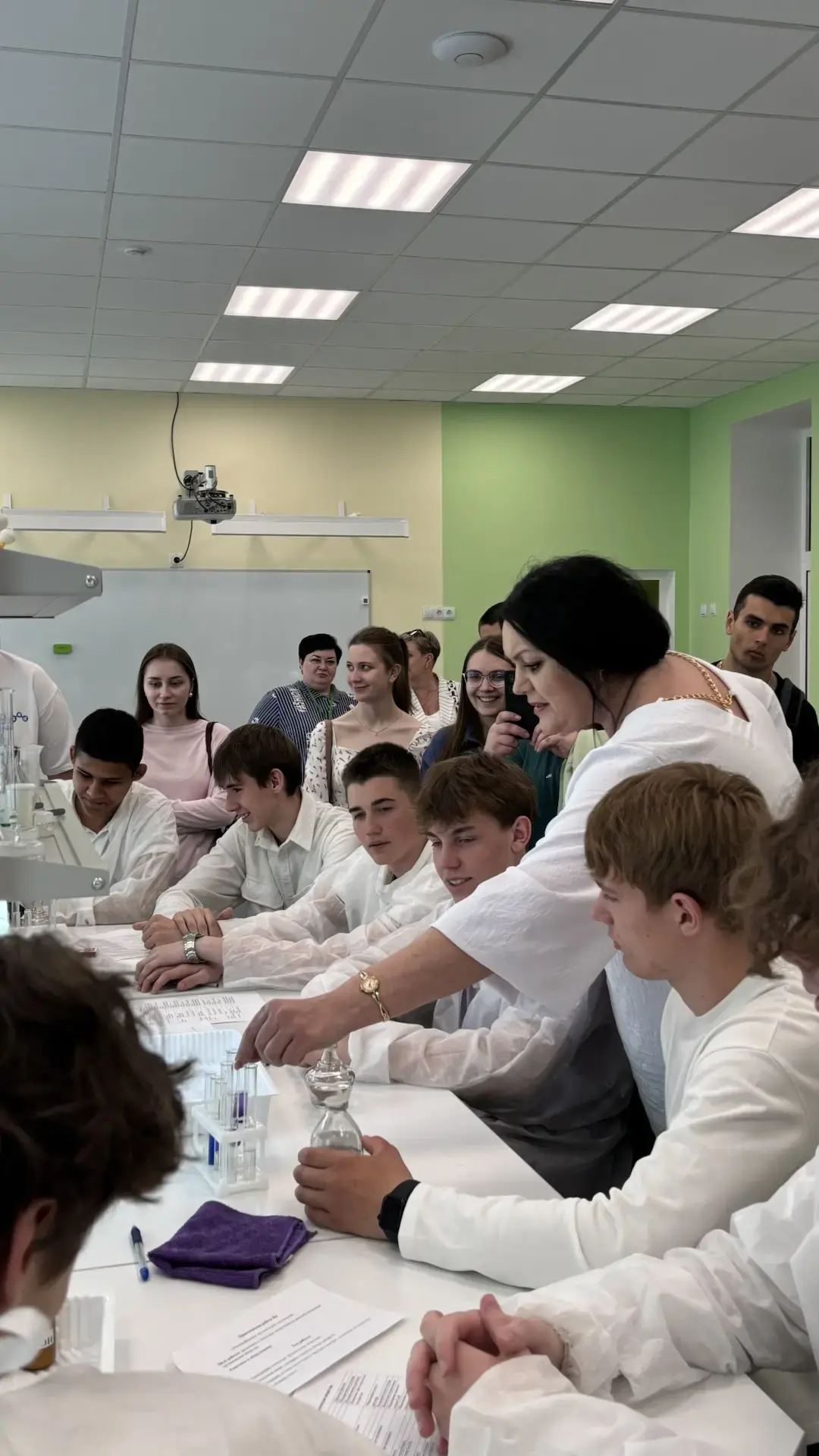 👩‍🏫👨‍🏫6 мая в рамках регионального проекта «Кадры под ключ» наша школа открыла свои двери для студен