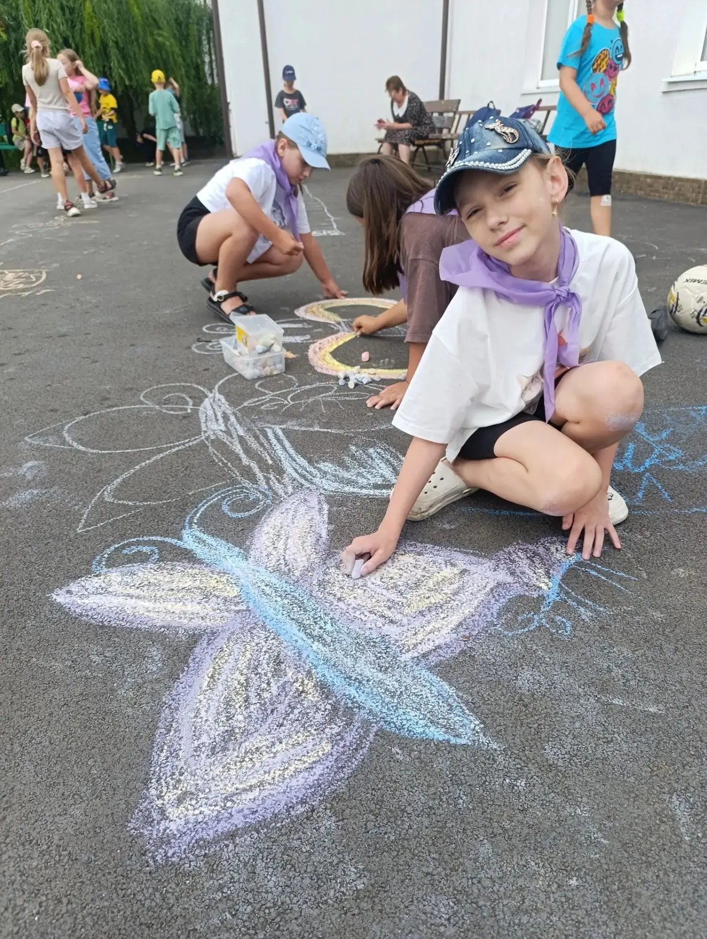 🧑‍🎨 В пришкольном лагере «Космические зори» — насыщенная программа!

✨ 1 и 2 отряды участвовали в 