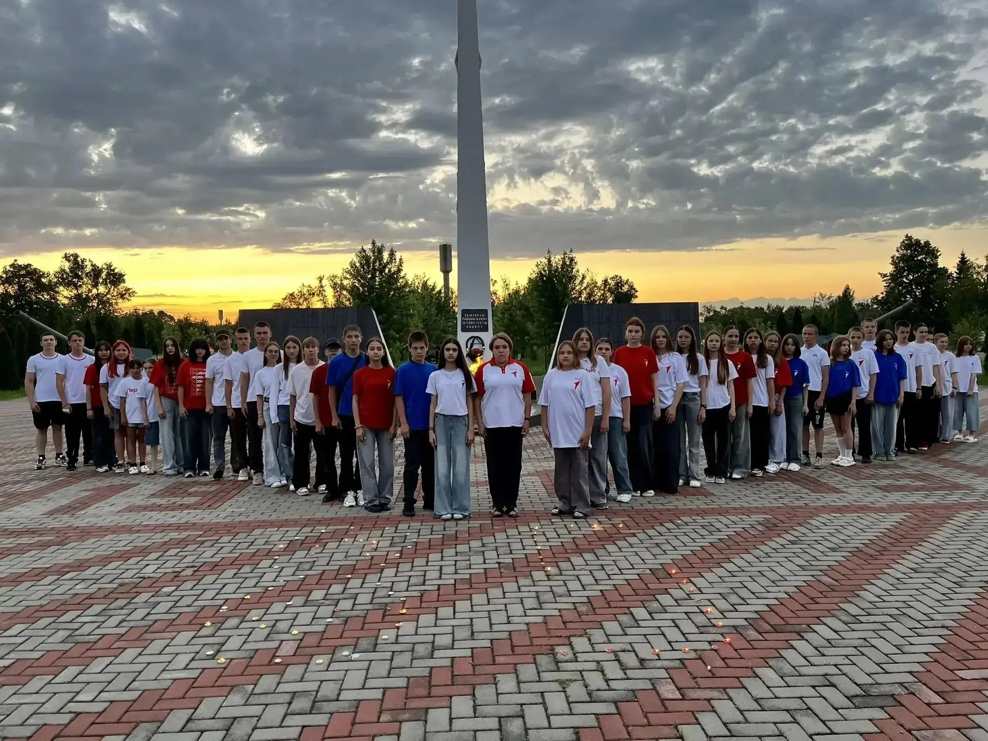 В станице  Гиагинской и п. Гончарка прошла акция «Свеча памяти».
                                   