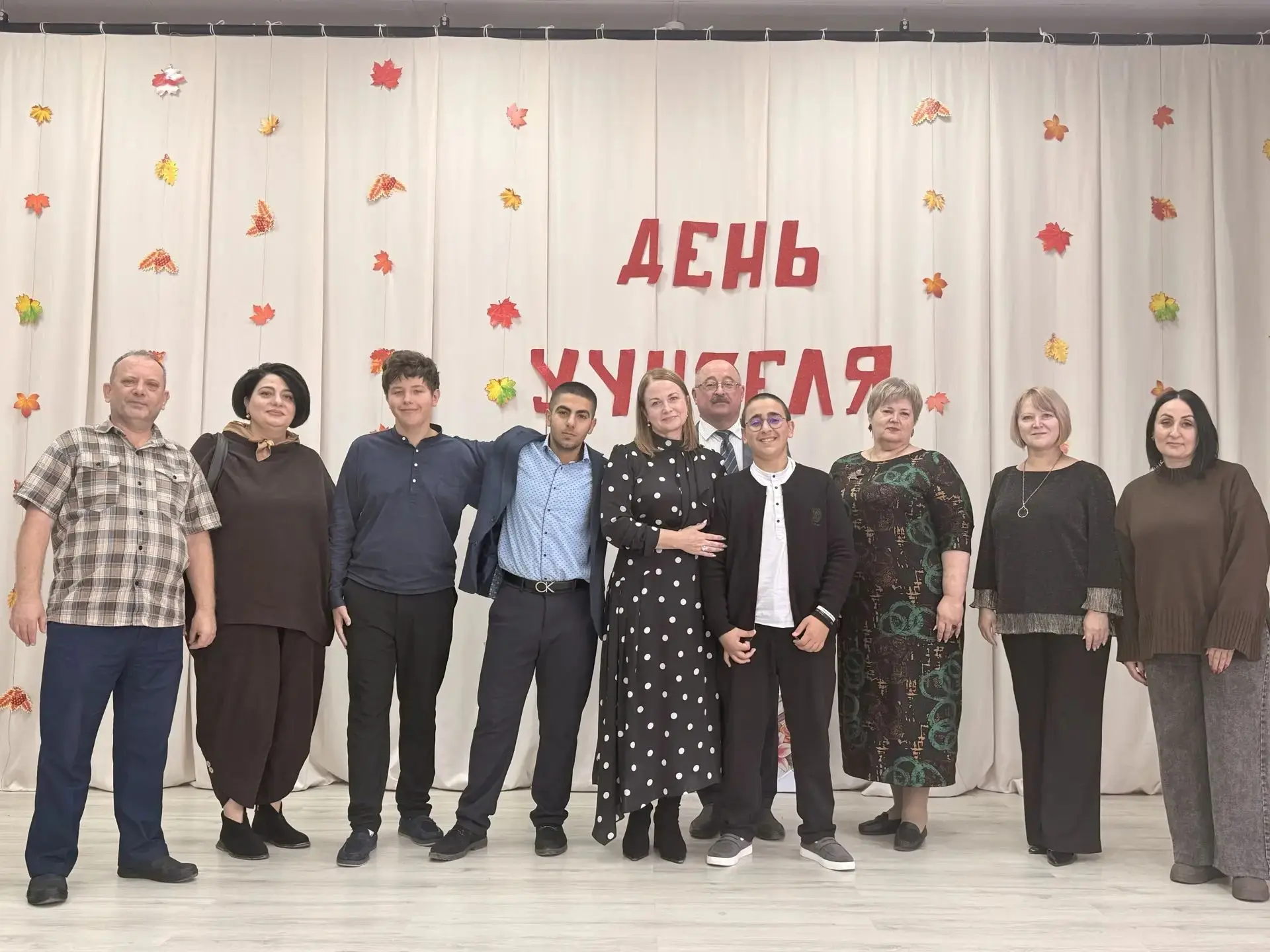 5 октября в школе села Веденка прошел торжественный концерт  посвященный Дню учителя с ...