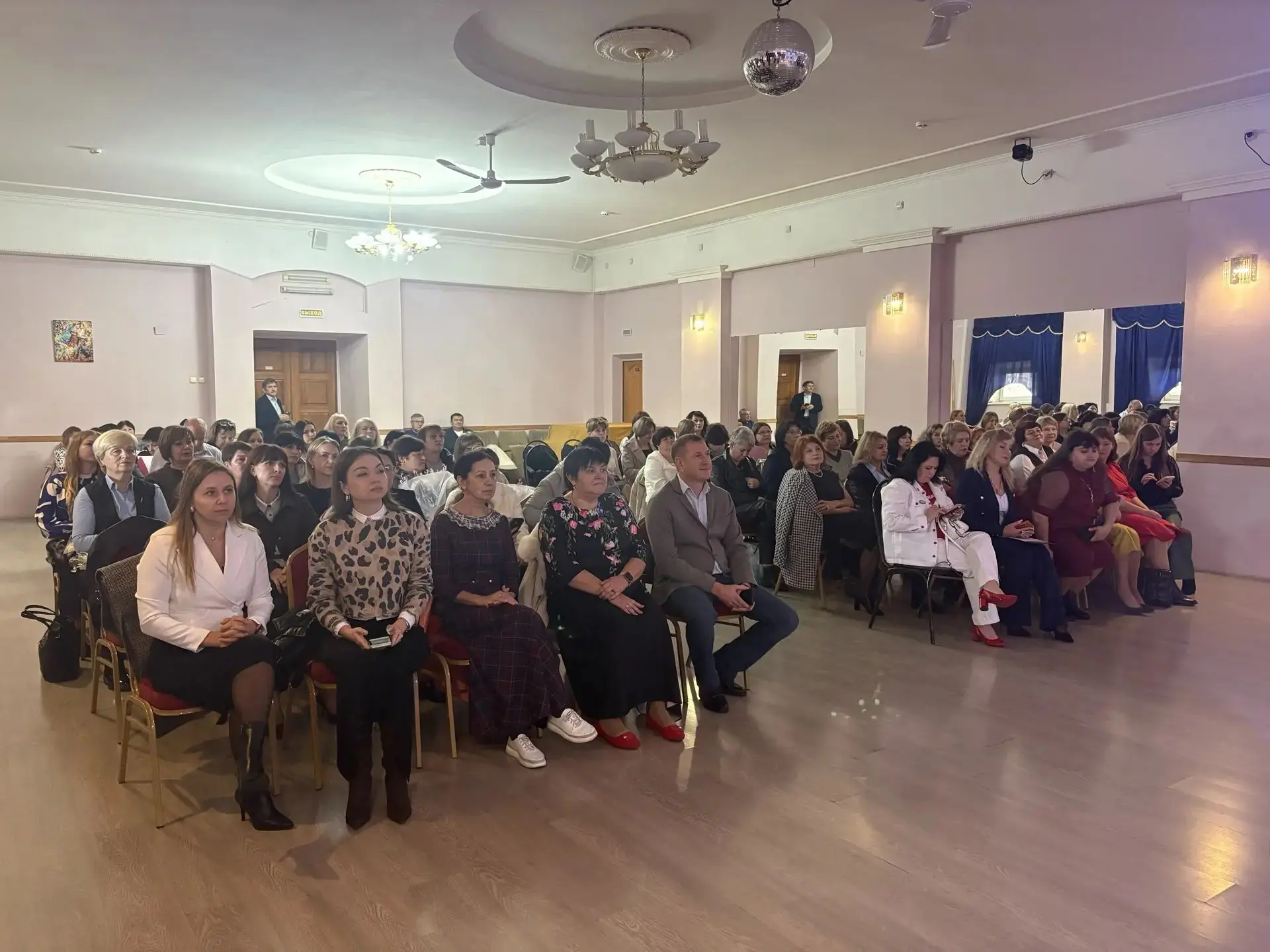 Учитель — это не просто профессия. Это терпение, мудрость, забота и огромное сердце, в ...