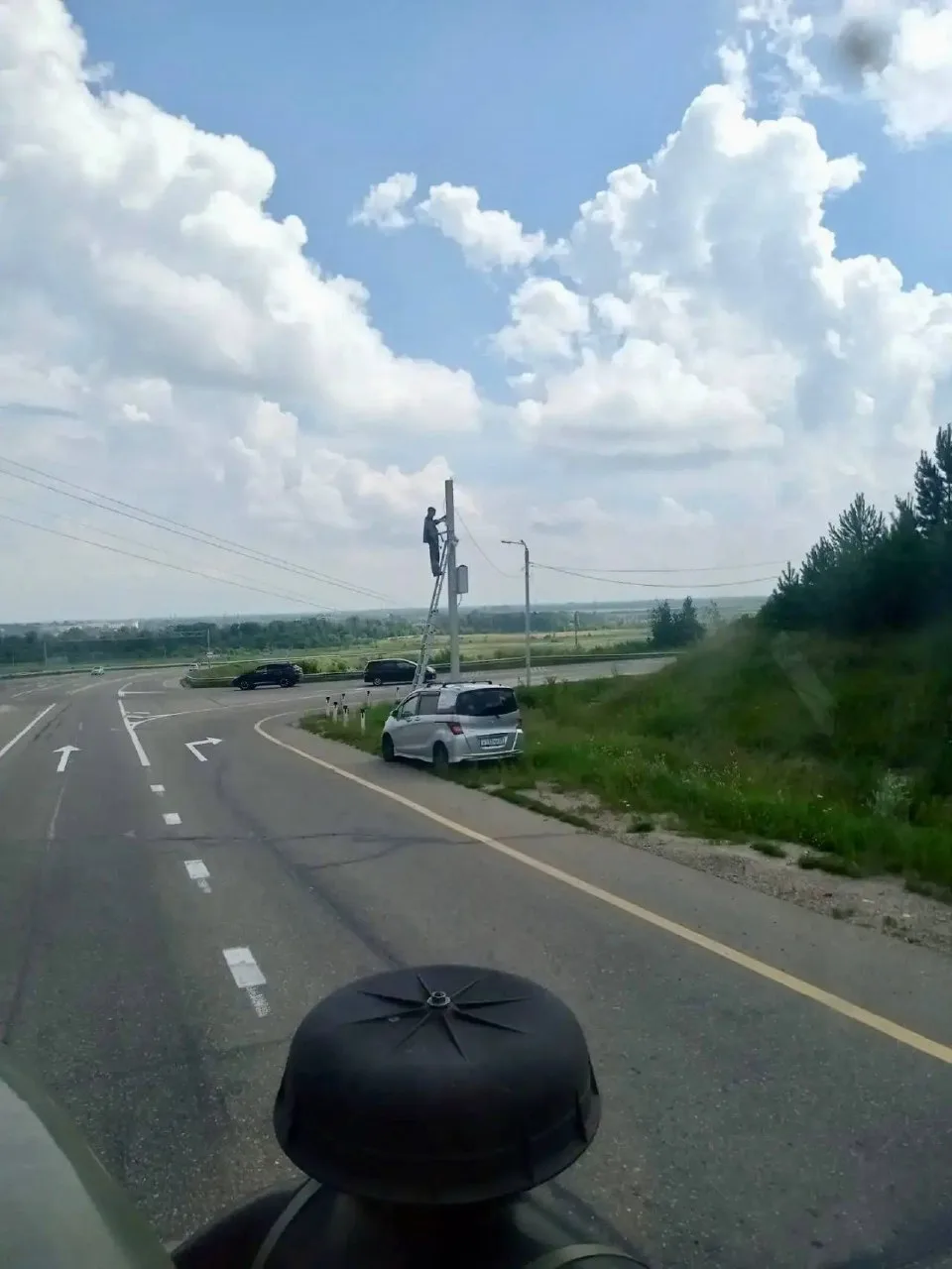 Вниманию водителей: обновление камер в Саободненском районе

На повороте в посёлок Дубовка снова зар